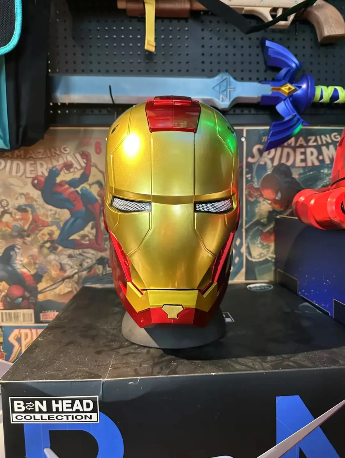 Iron Man Maske 1:1 Anime-Peripheriehelm, elektrisch tragbar, automatisch öffnend und schließend, Modell für Erwachsene, Spielzeug, Geburtstagsgeschenke – Detail 2