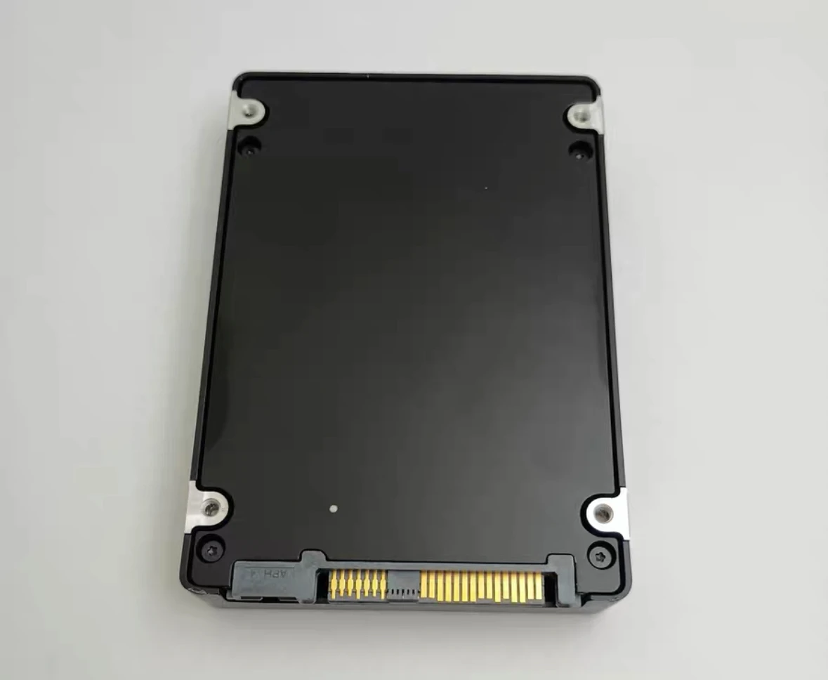 ل PM1643 0X8F87 MZ-ILT3T8A 3.84 تيرا بايت SAS SSD تخزين محرك الحالة الصلبة