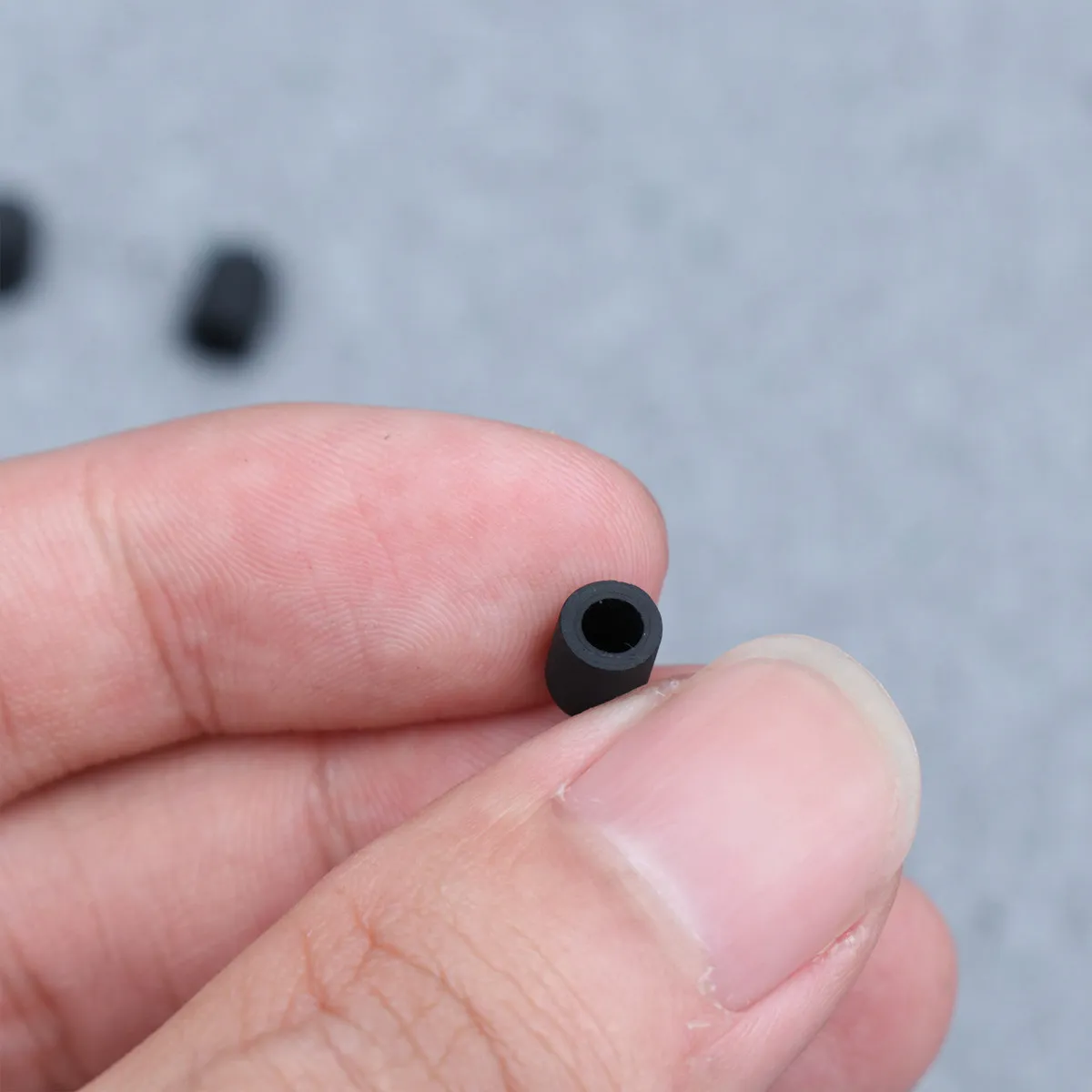 

30 шт. силиконовых сменных насадок для стилуса: бесшумное письмо, точное проводящее покрытие для сенсорных экранов, защитные колпачки для наконечников стилусов