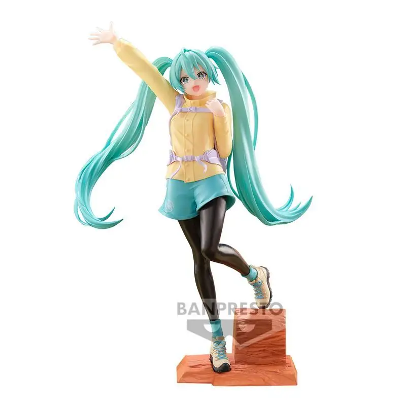 

Bandai Original Banpresto Hatsune Miku Holiday Memories Mountain Climbing 20cm Banpresto Model Toy Figures Gifts