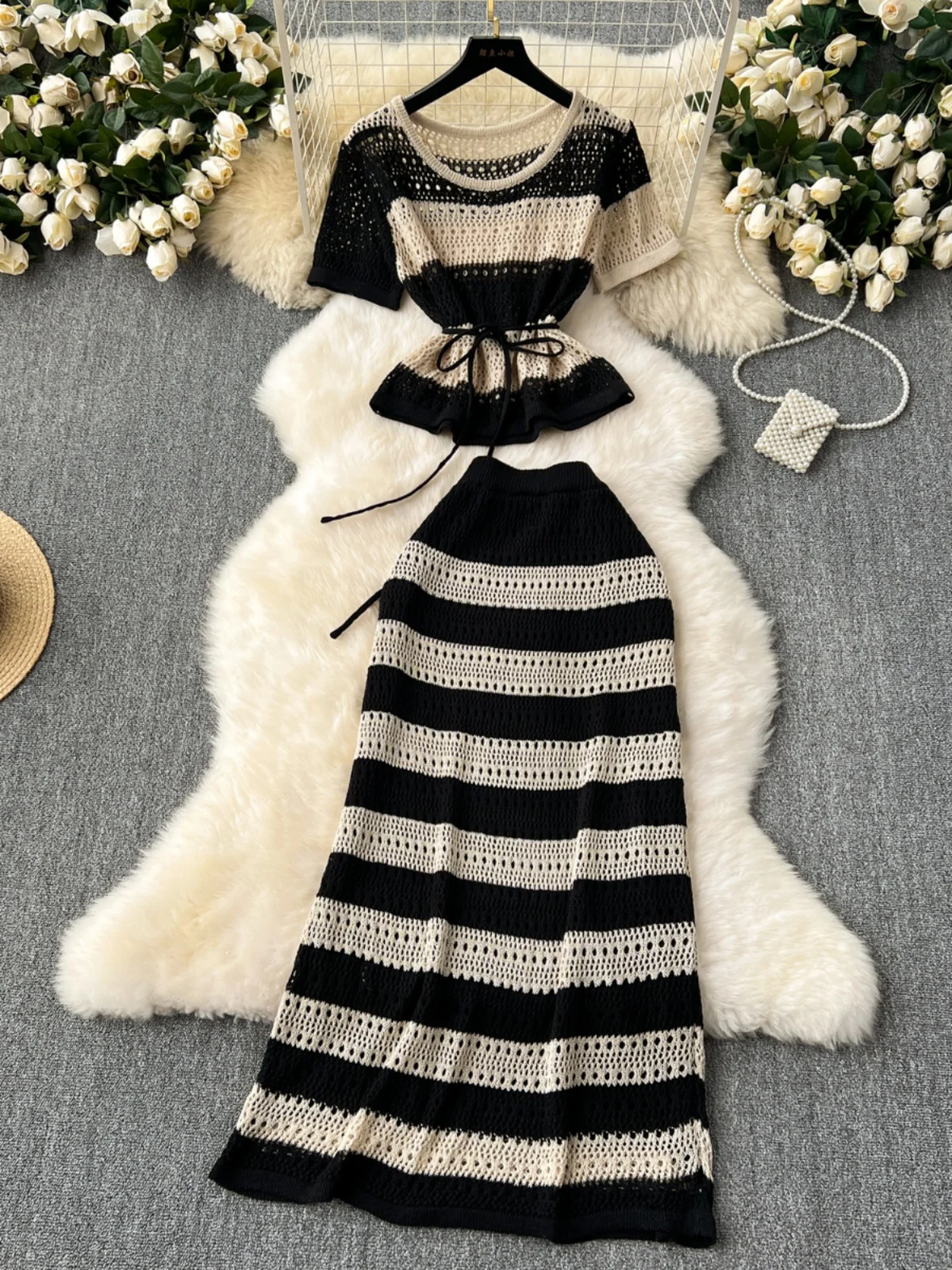 

Korean Anti-Aging Set Women's Waist-Cinching Color Blo Striped Knit Top Slim Fit f-length Skirt Two-piece Ensemble