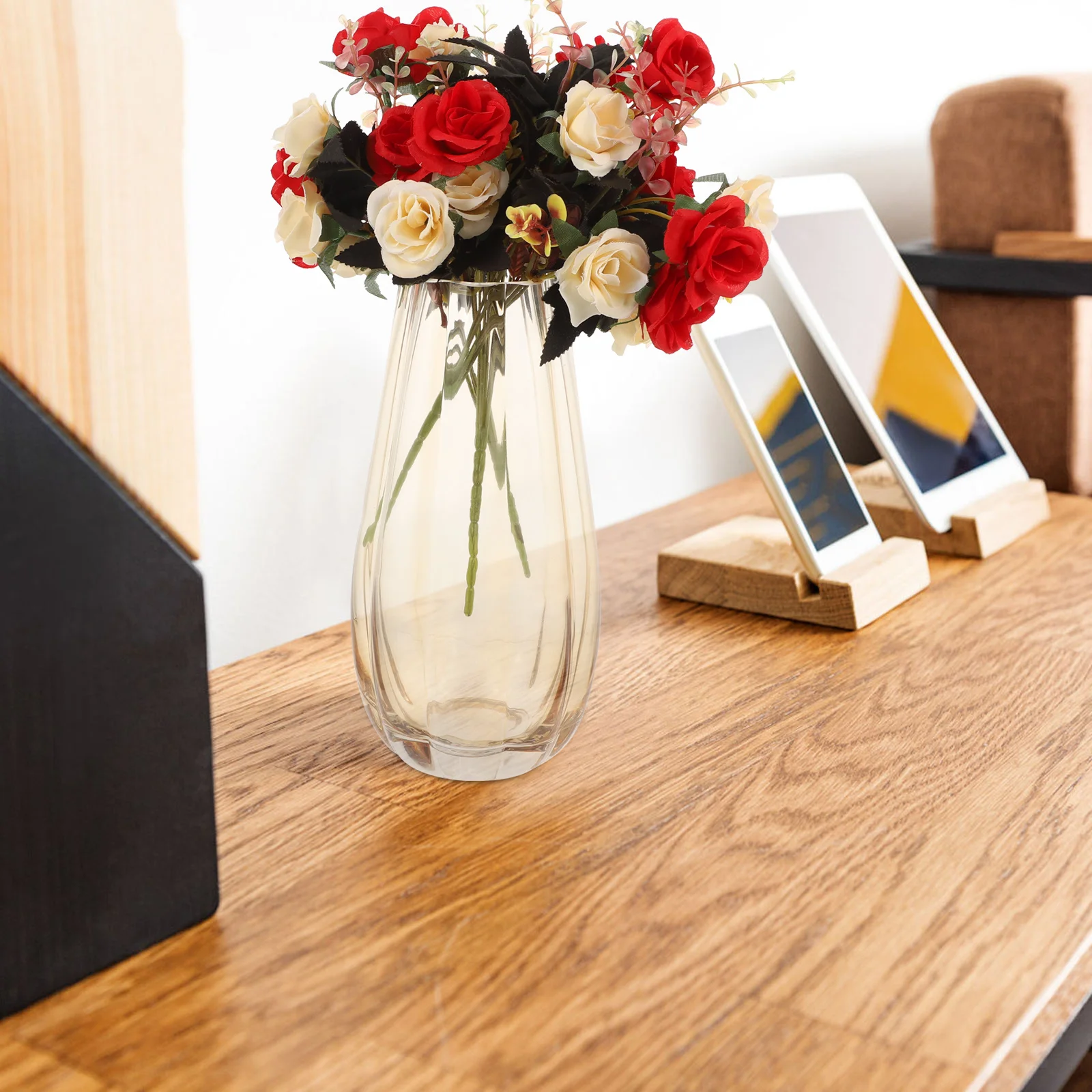 

1Pcs Amber Colored Glass Vase Simple Style Smooth Lines Flower Arrangement Container for Home Living Room Ornament