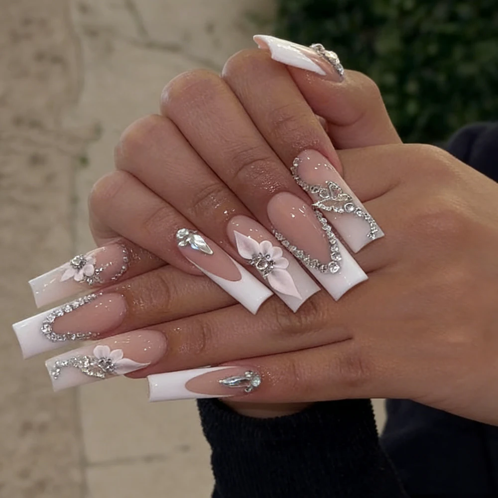 24 Stück lange Sargnagel-Extensions mit französischer Spitze, 3D-Blumen, Strassketten, zum Aufkleben, vollständige Abdeckung, abnehmbare künstliche Fingernägel