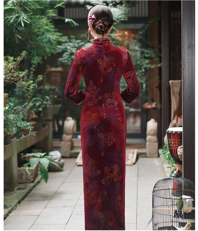 Plus Size Navy Blue Women New Cheongsam Long Sleeve Chinese Style Vintage Velvet Dress Slim High-fashion Long Qipao for Winter