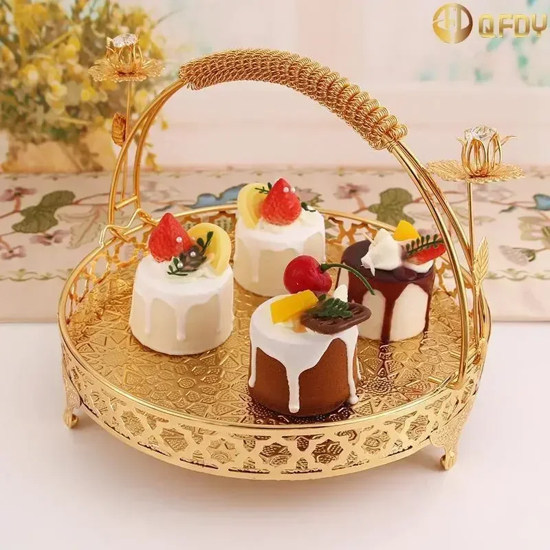 

European retro fruit plate, high-end circular plate, multi-layer fruit basket, fashionable and creative cake plate decoration