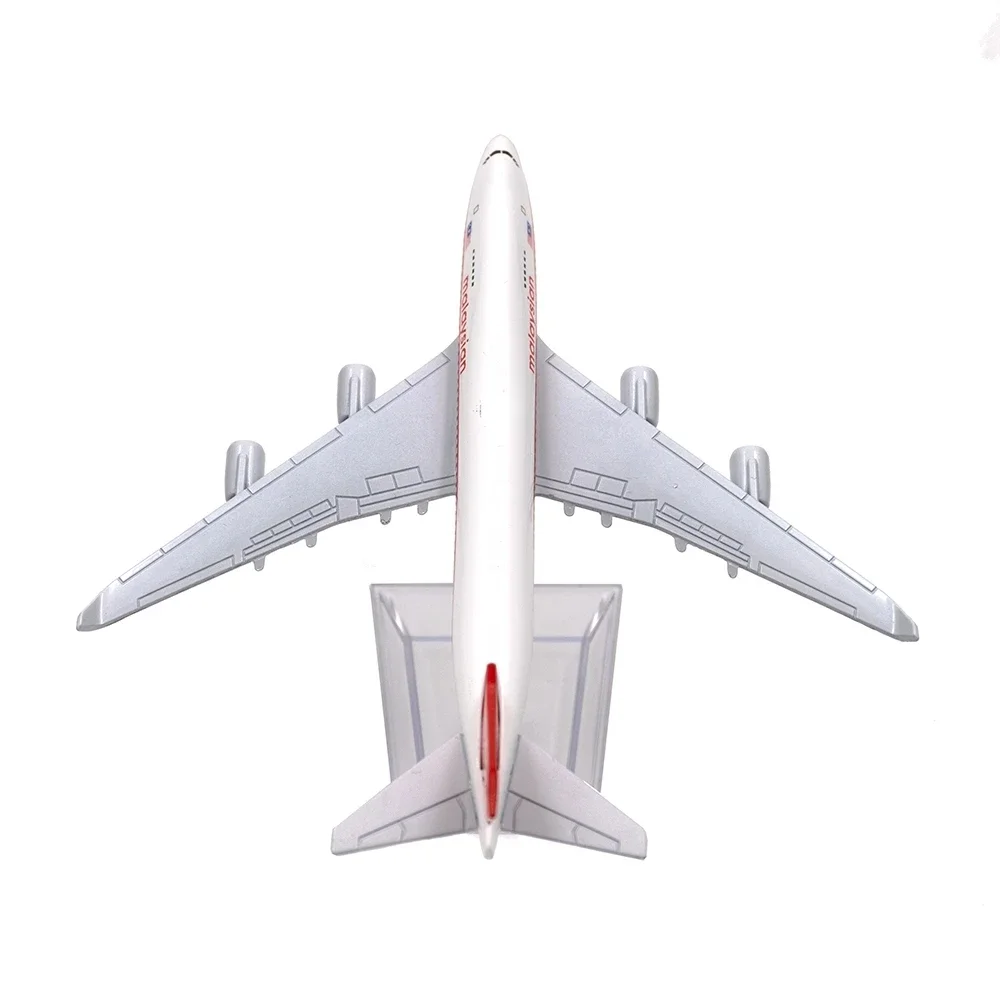 

Static Simulation Plane B747 Red 747 Malaysia Airlines Airways Airplane 16CM 1/400 Scale Metal Alloy Model Aircraft With Landgea