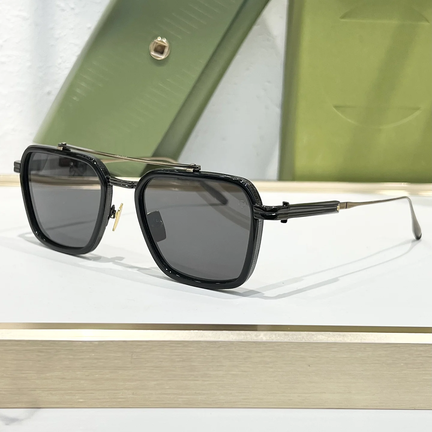 AKS507 النمط الياباني الحرفية المعدنية مربع مصمم رجال الأعمال النظارات الشمسية واقية من الشمس عطلة القيادة في الهواء الطلق النساء النظارات الشمسية