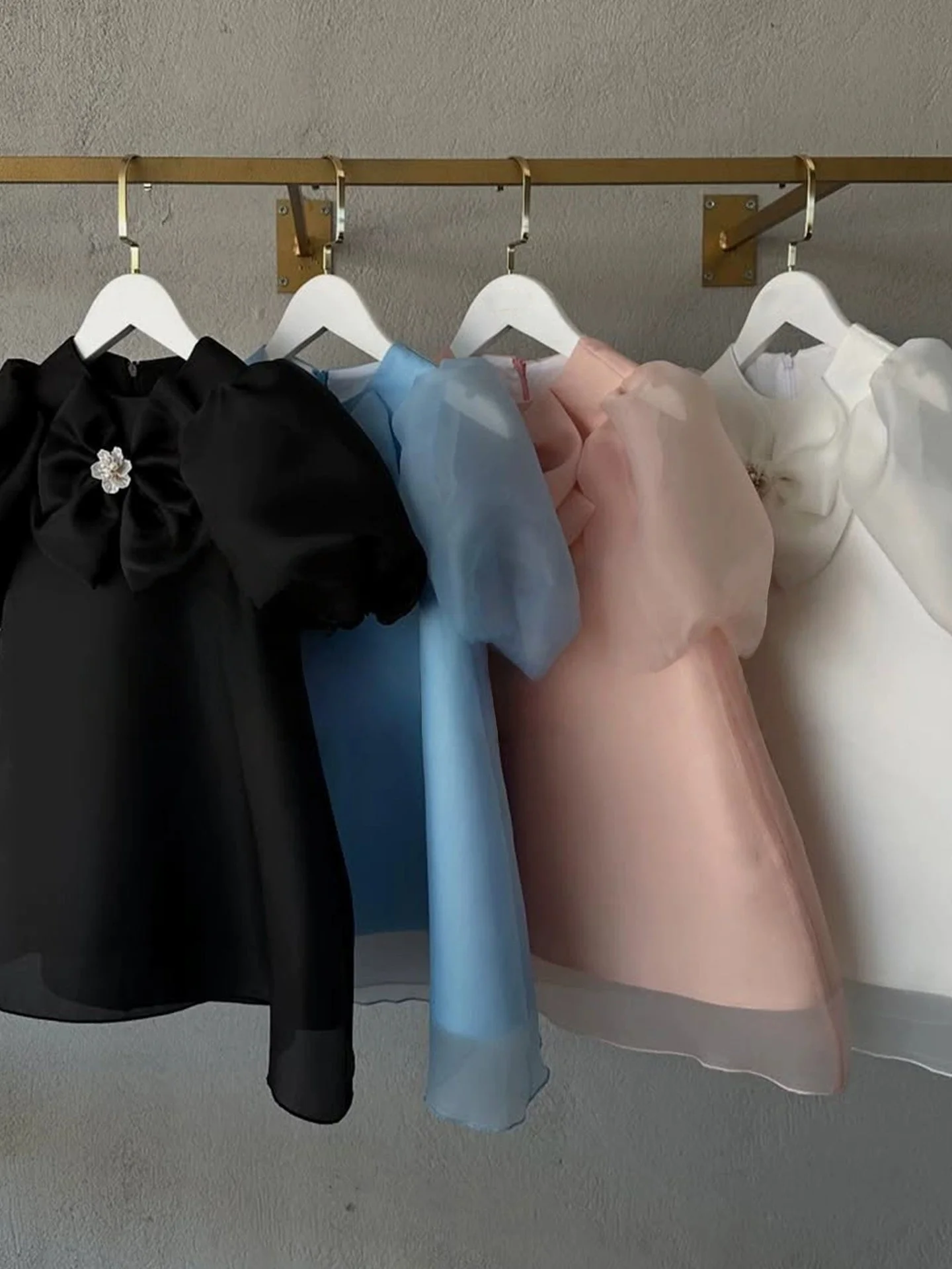 

Spring Summer Birthday Party Kids Girls Dresses Bow Flower Children Bubble Sleeves Solid Color Children Satin Princess Dress