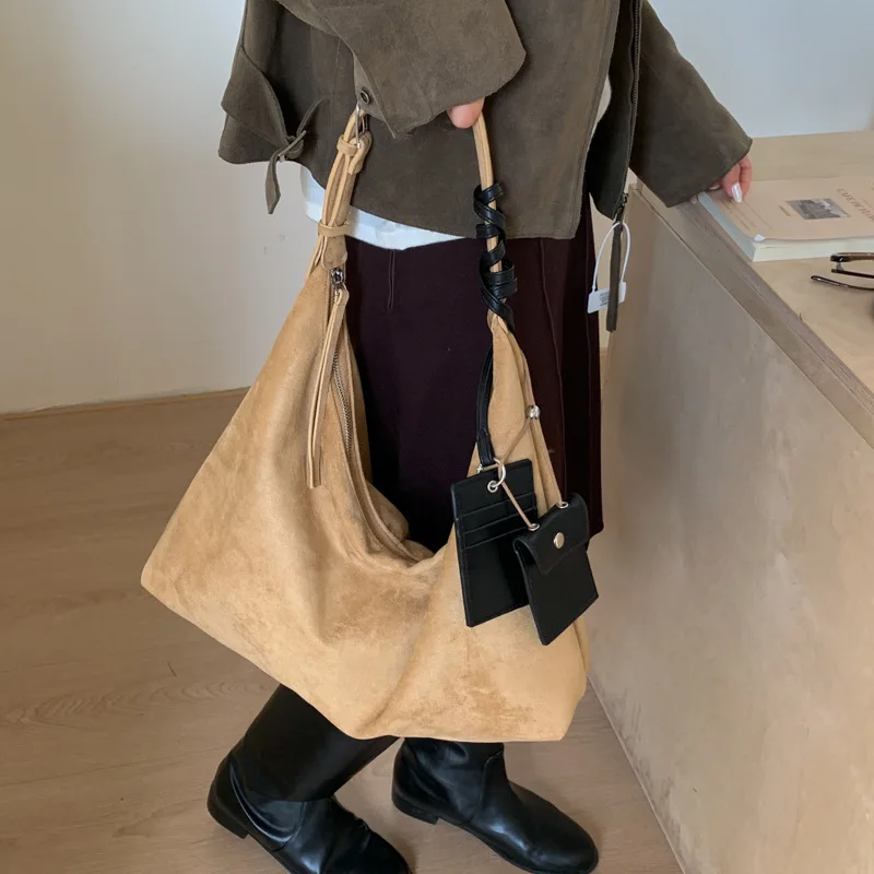 حقيبة واسعة تحت الإبط لعام 2025، محفظة كتف كاجوال للنساء، حقيبة ركاب بسيطة، حقيبة متعددة الاستخدامات من النهار إلى الليل بحمالة مزخرفة #3