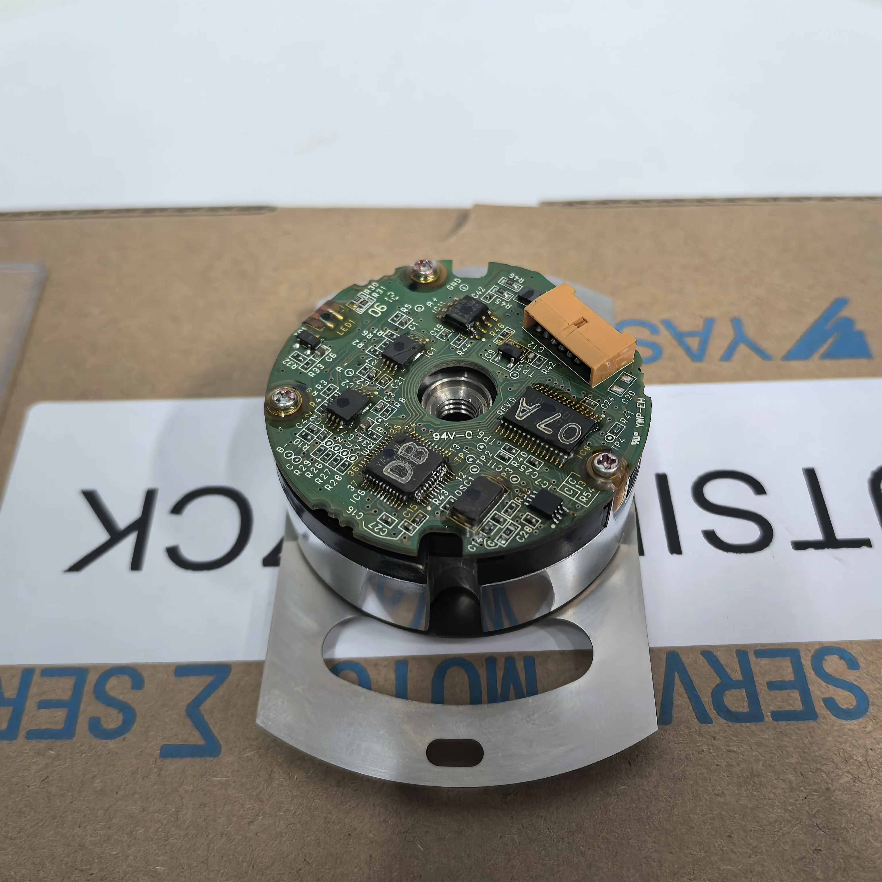 جهاز تشفير Yaskawa UTSIH-B17CK جديد في المخزون شحن سريع #3