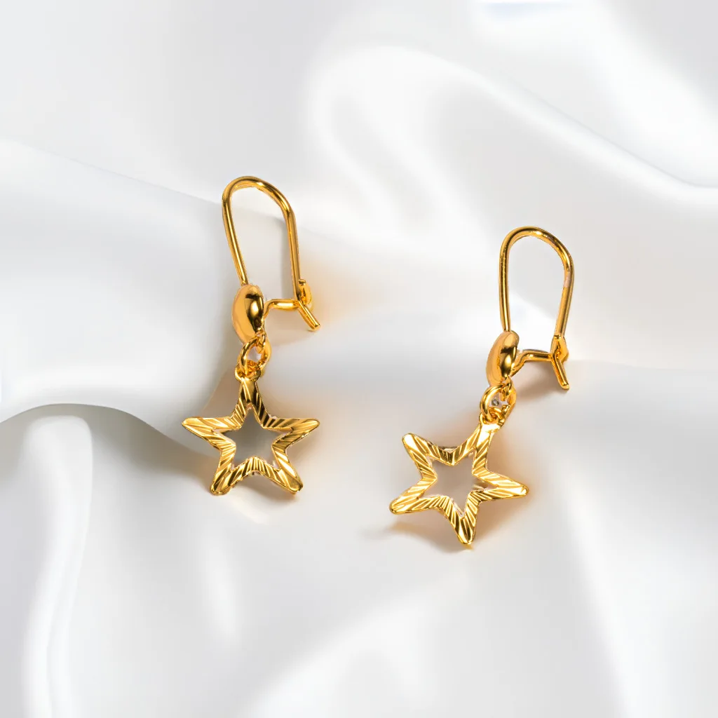 9999 gold best-selling fashionable five-pointed star earrings, with an elegant and creative hollowed-out star-shaped ear