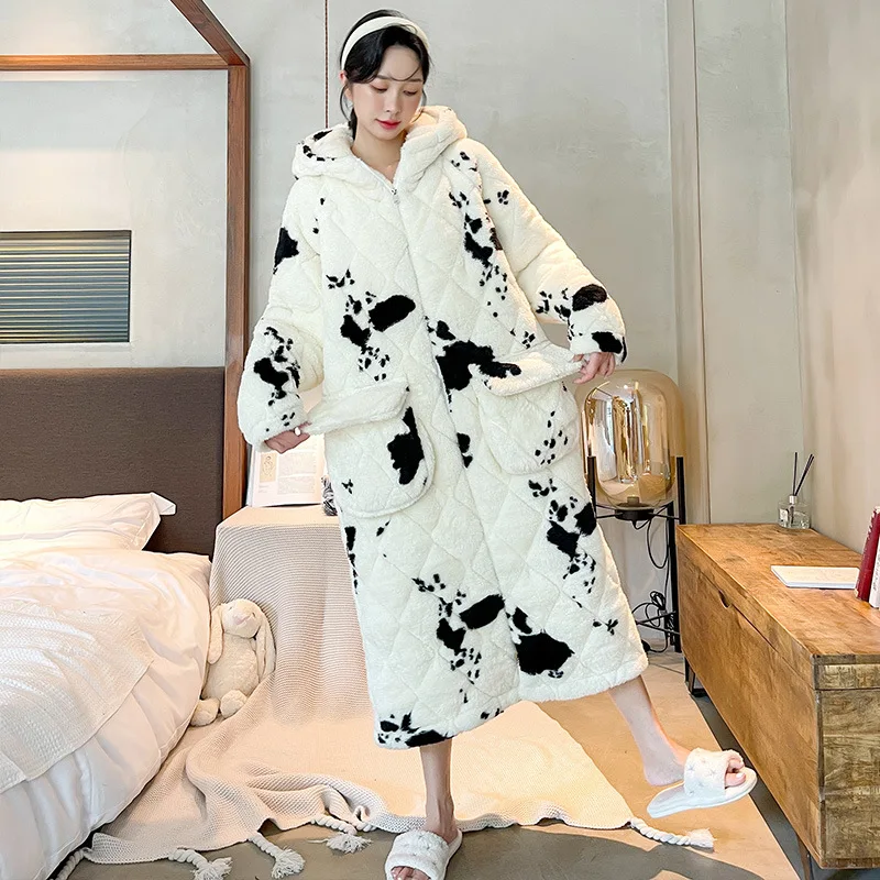 Autumn Winter Bathrobes Cotton Warm Lengthened Kimono Gown Couple Flannel Robe Women Hooded Bathrobe Men White Cow Home Clothes