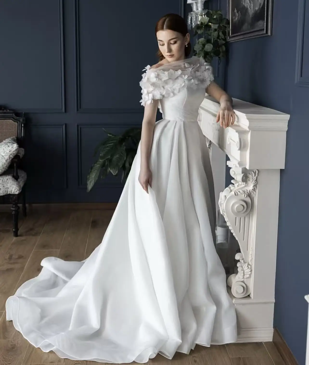 Jane Eyre Abiti da sposa da donna con spalle scoperte Una linea di applicazioni senza maniche Abiti da sposa formali in raso Abiti da sposa personalizzati