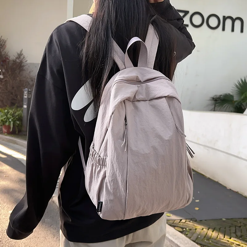 

Женский рюкзак большой вместимости. Легкий и универсальный рюкзак для студентов колледжа подходит для бумаги формата А4.