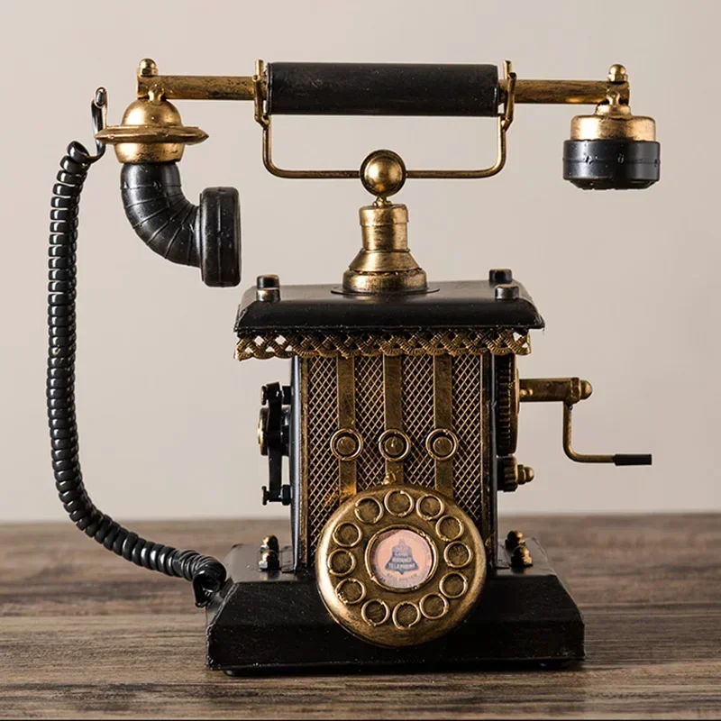 

Retro and nostalgic ornaments, old-fashioned black and white TV, radio, phonograph, telephone model, photography props Hot sales
