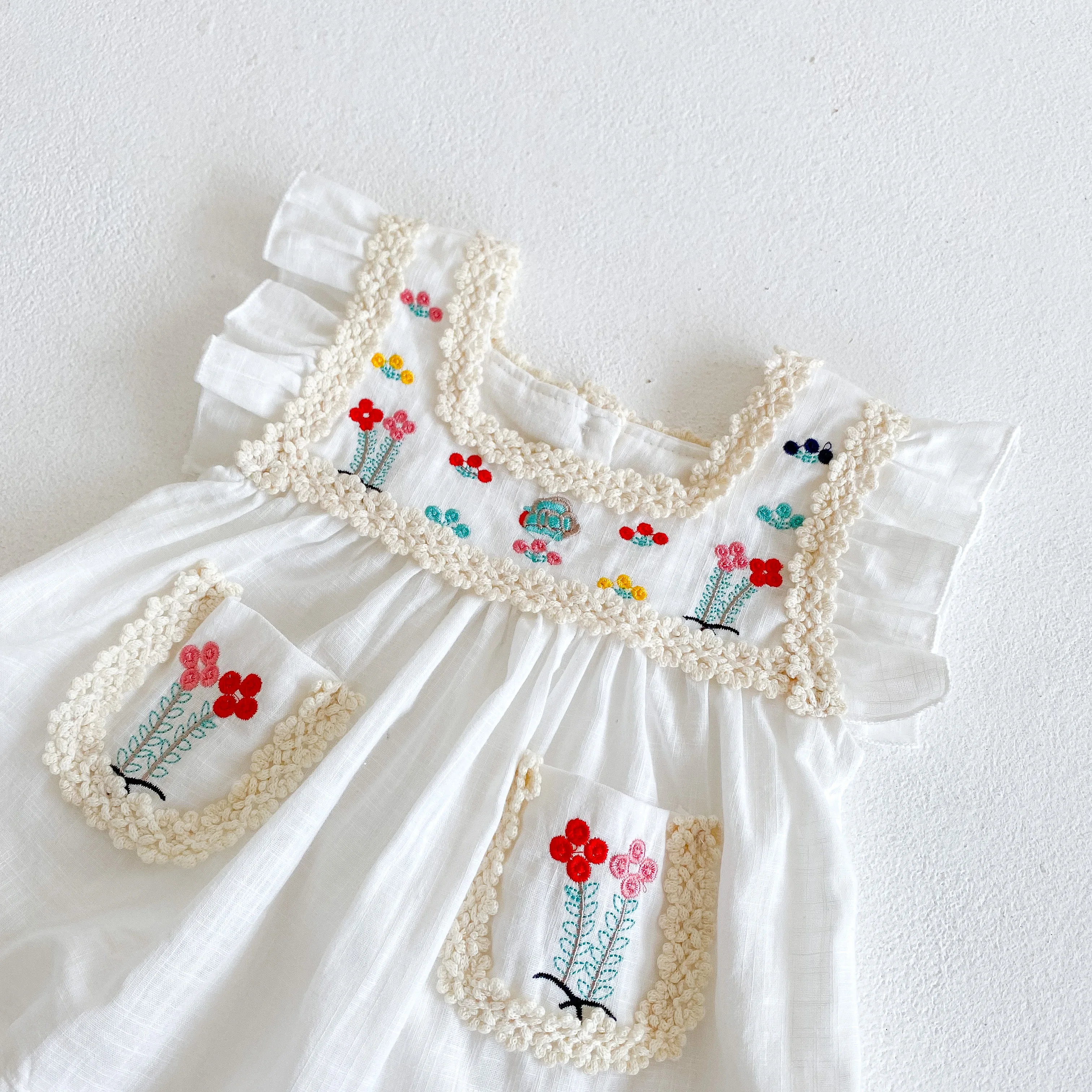 INS  New summer dresses for baby girls dresses for summer season baby girl Embroidered dresses skirt jumpsuit flower