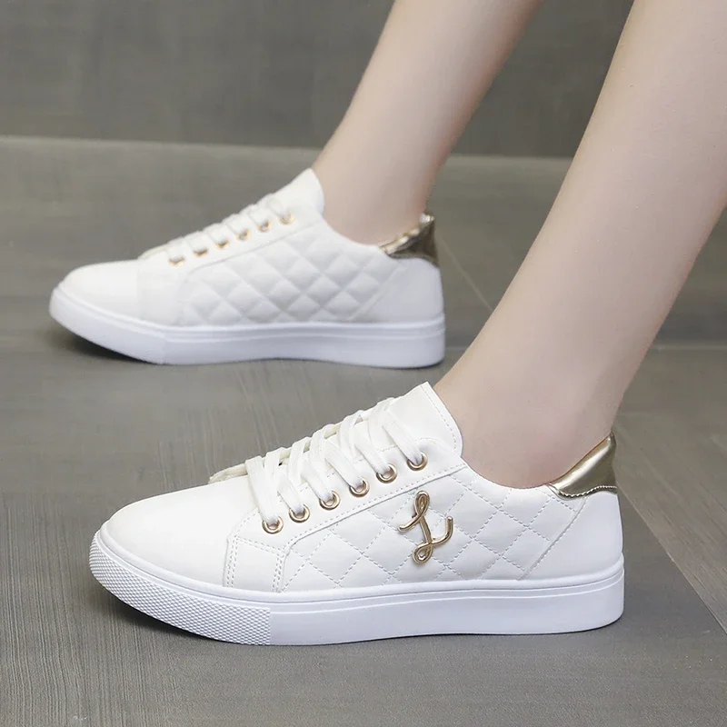 Women Sneakers 2024 New Fashion Breathable Sneakers for Woman Soft Sole Casual Walking Vulcanized Shoes Designer Women Sneakers