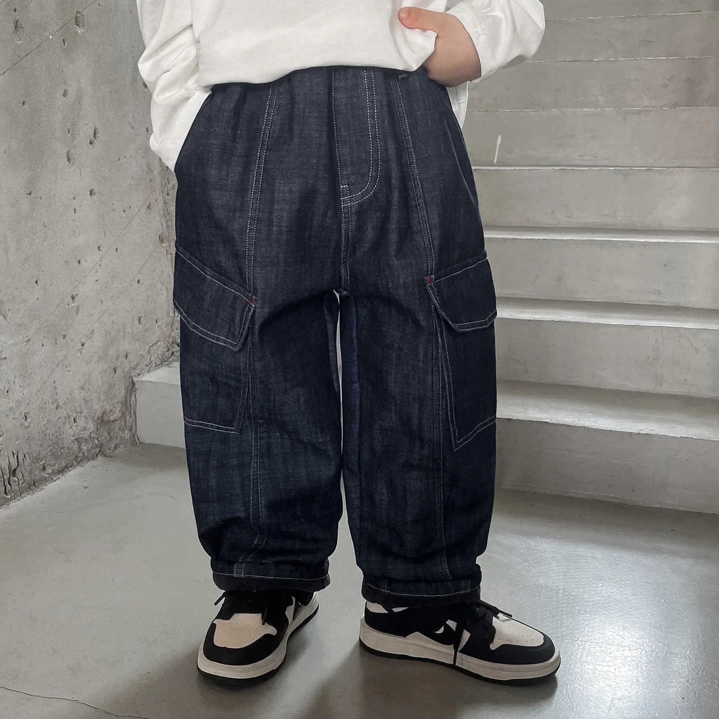 2024 Winter Children's Clothing Korean Edition Thick Pants Splicing One Piece Velvet Boys' Fashion Versatile Jeans