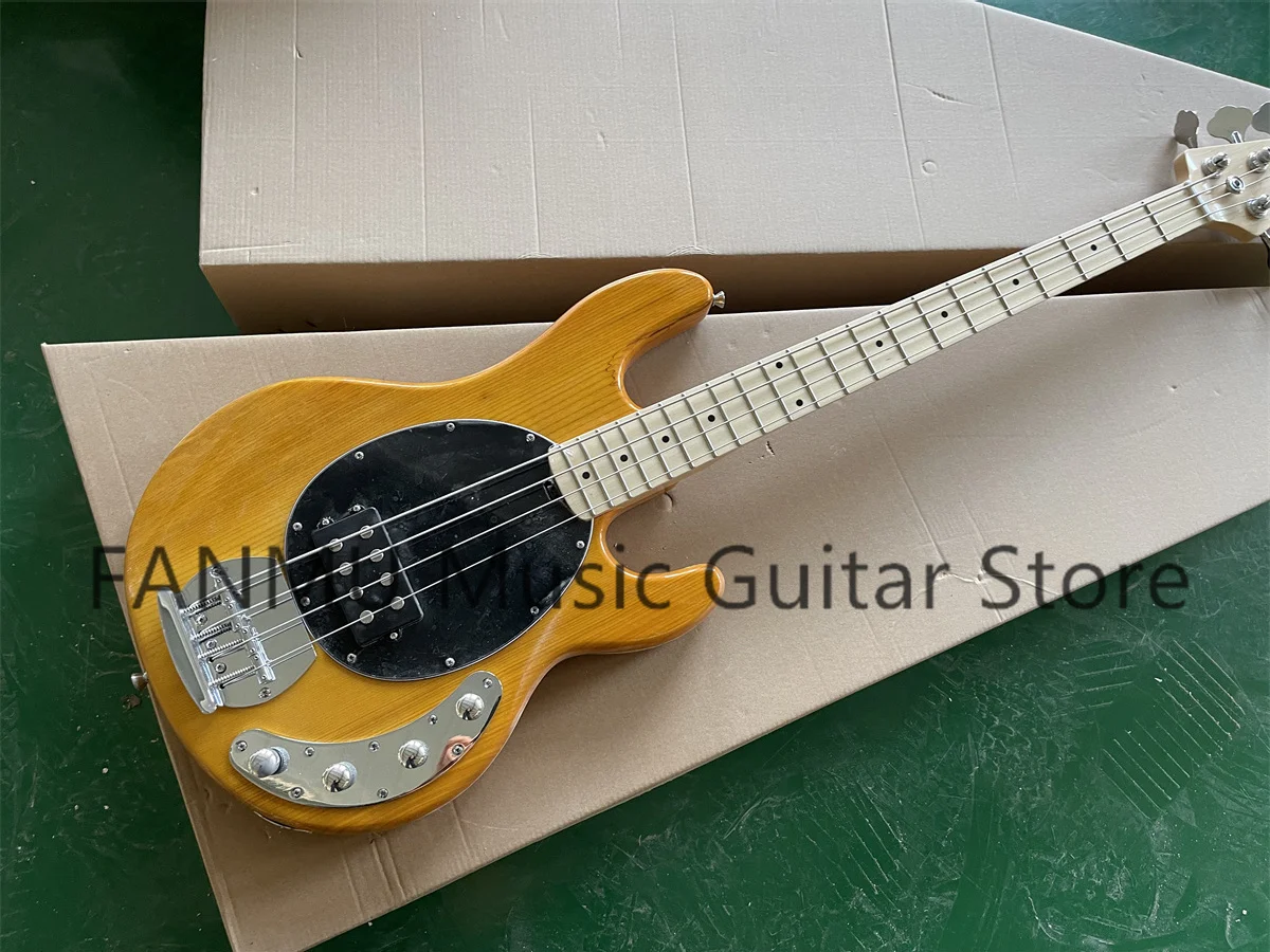 Yellow Electric Bass 4-string bass Ash wood body Maple fingerboard Maple neck Black pickup board Chrome hardware factory