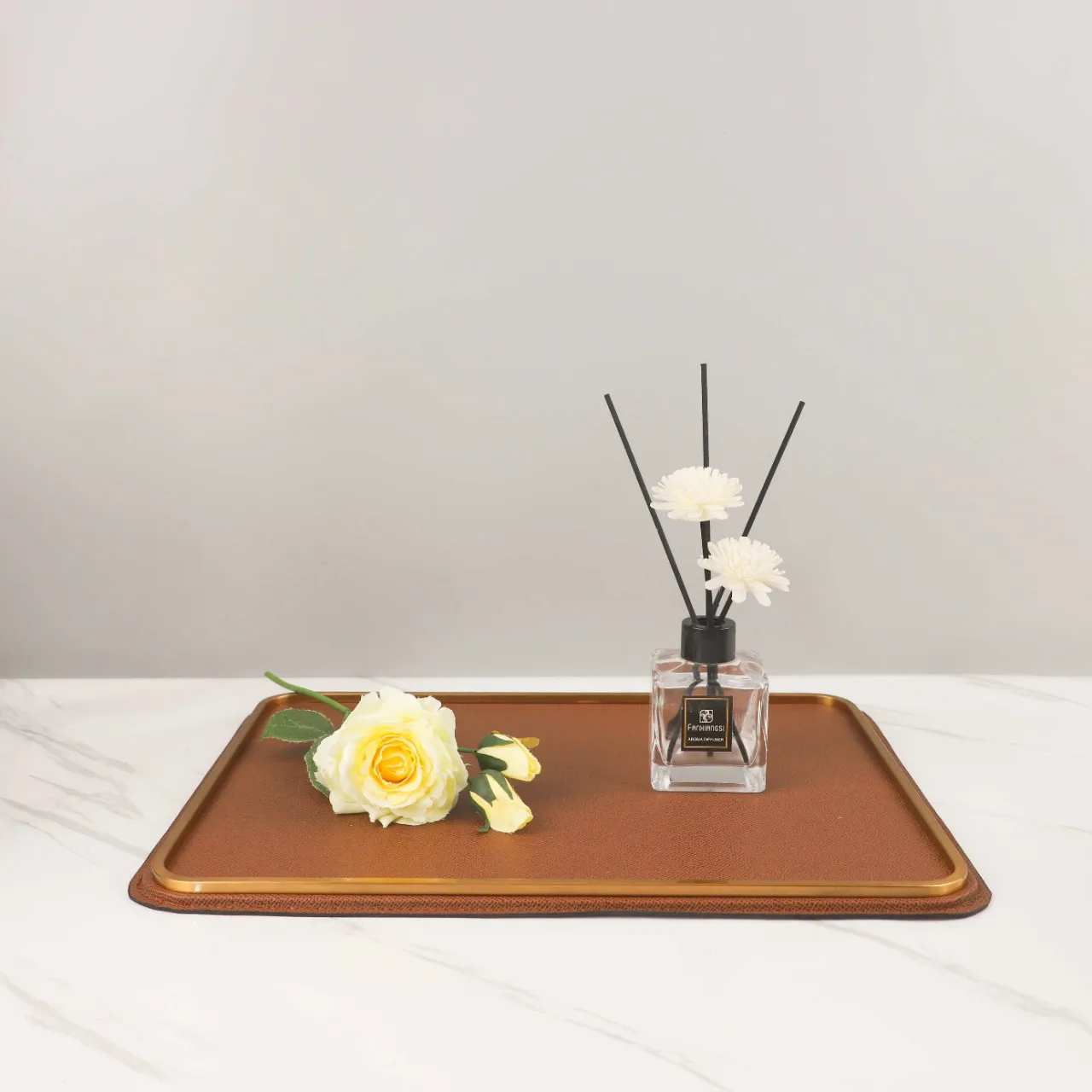 Modern simple high-end metal leather jewelry aromatherapy storage tray living room bedroom hotel home accessories