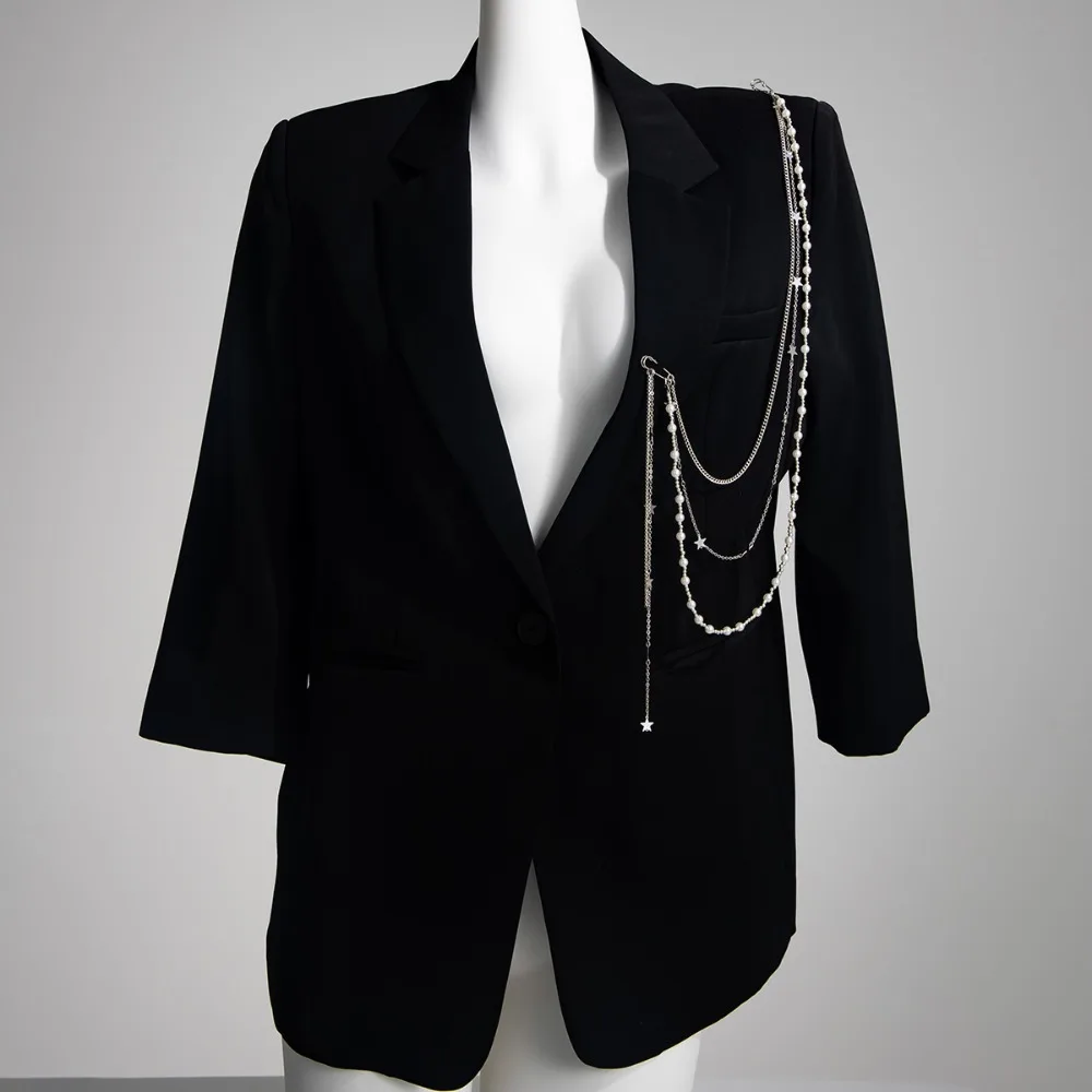 Thumbnail 3 - #33 Best Brooches & Lapel Pins to Buy In 2026