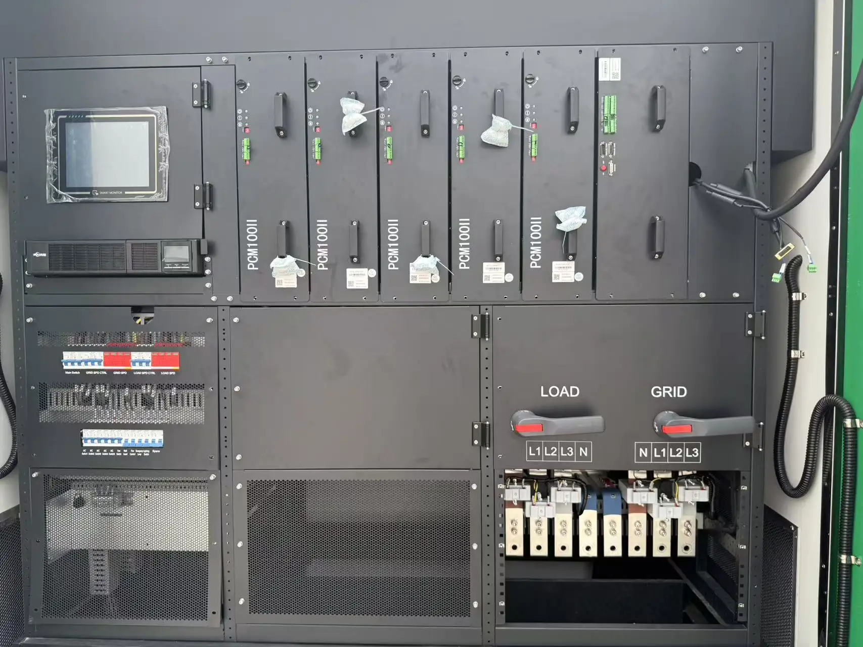 40ft Commercial BESS 1.6mWh 2.4mWh 380/400V Power Station LiFePO4 Battery All in One Container On/Off Grid for Selling Power