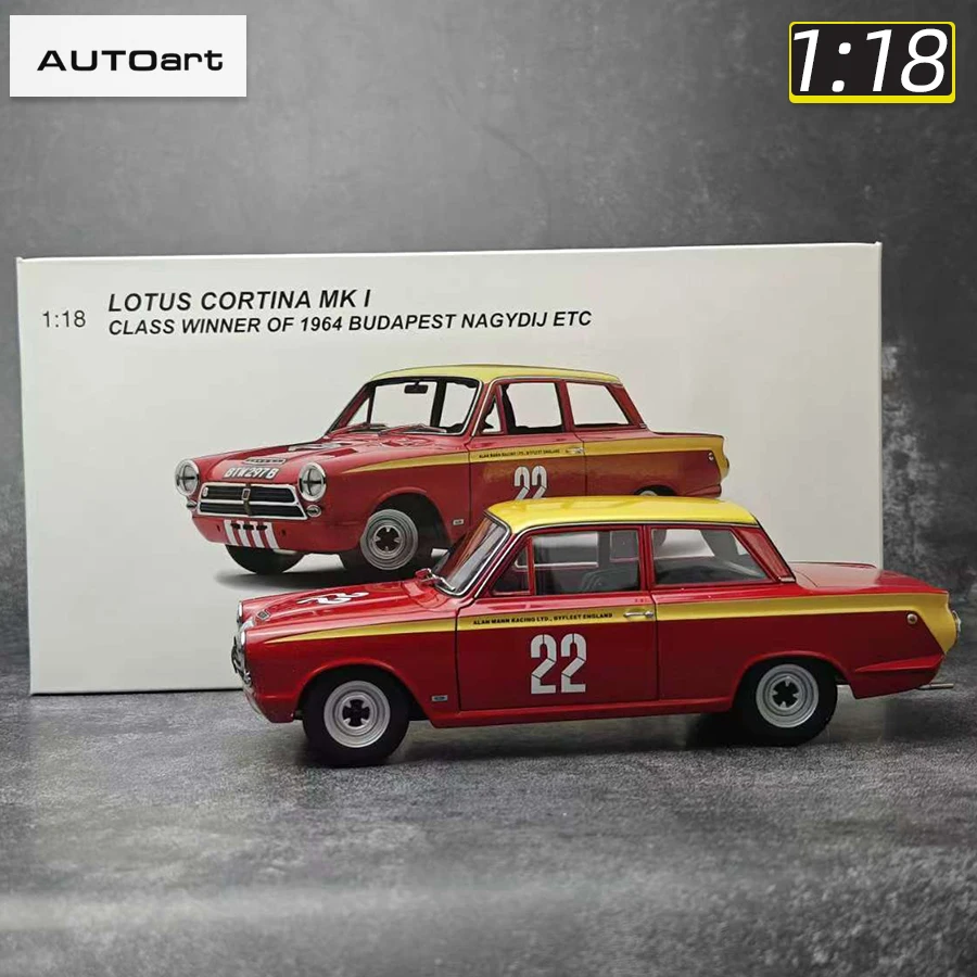 AUTOART 1/18 LOTUS CORTINA MK I CLASS WINNER OF 1964 BUDAPEST NAGYDJ ETC Car model A metal model of a classic car