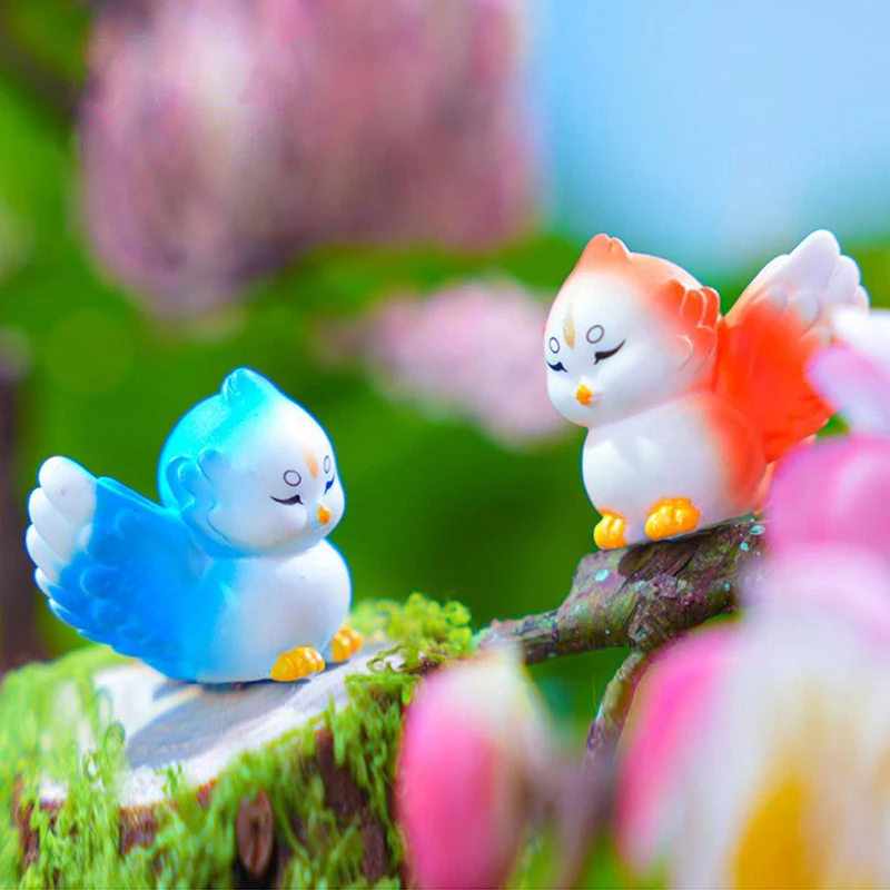 1pc Cute Red Blue Couple Winged Bird Animal Model Figurines Micro Landscape Car Dashboard Home Desktop Ornaments