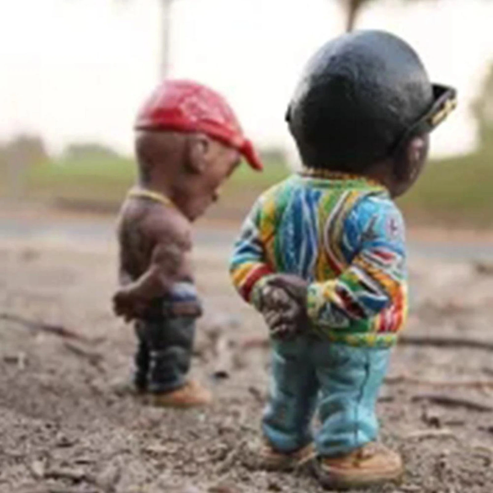 1 Pcs Hip Hop Legend Commemorative Resin Ornaments Memorial Resin Statue Crafts Characters Sculpture Living Room Decoration2023