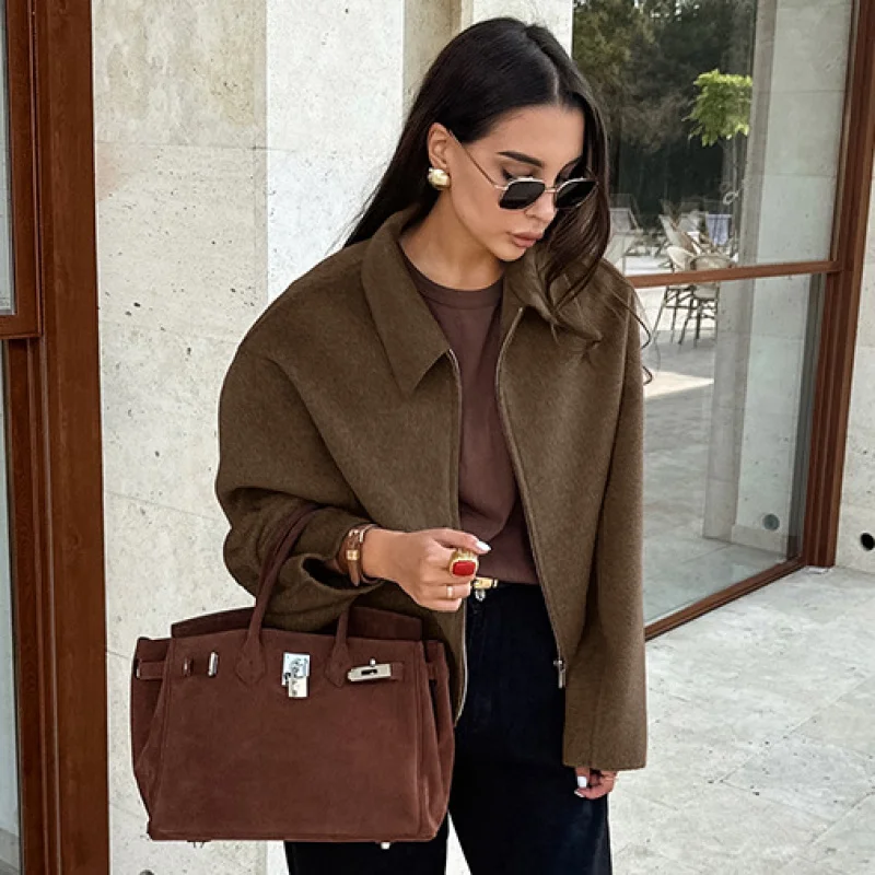 معاطف شتوية نسائية كلاسيكية من Bombe 2025 Za مجموعة جديدة من سترة الشتاء بأكمام طويلة وسحاب ملابس خارجية