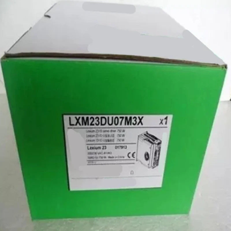 عاكس VW3M8BATC VW3M3308 أصلي جديد متوفر في المخزون ضمان لمدة سنة واحدة VW3M 8BATC VW3M 3308