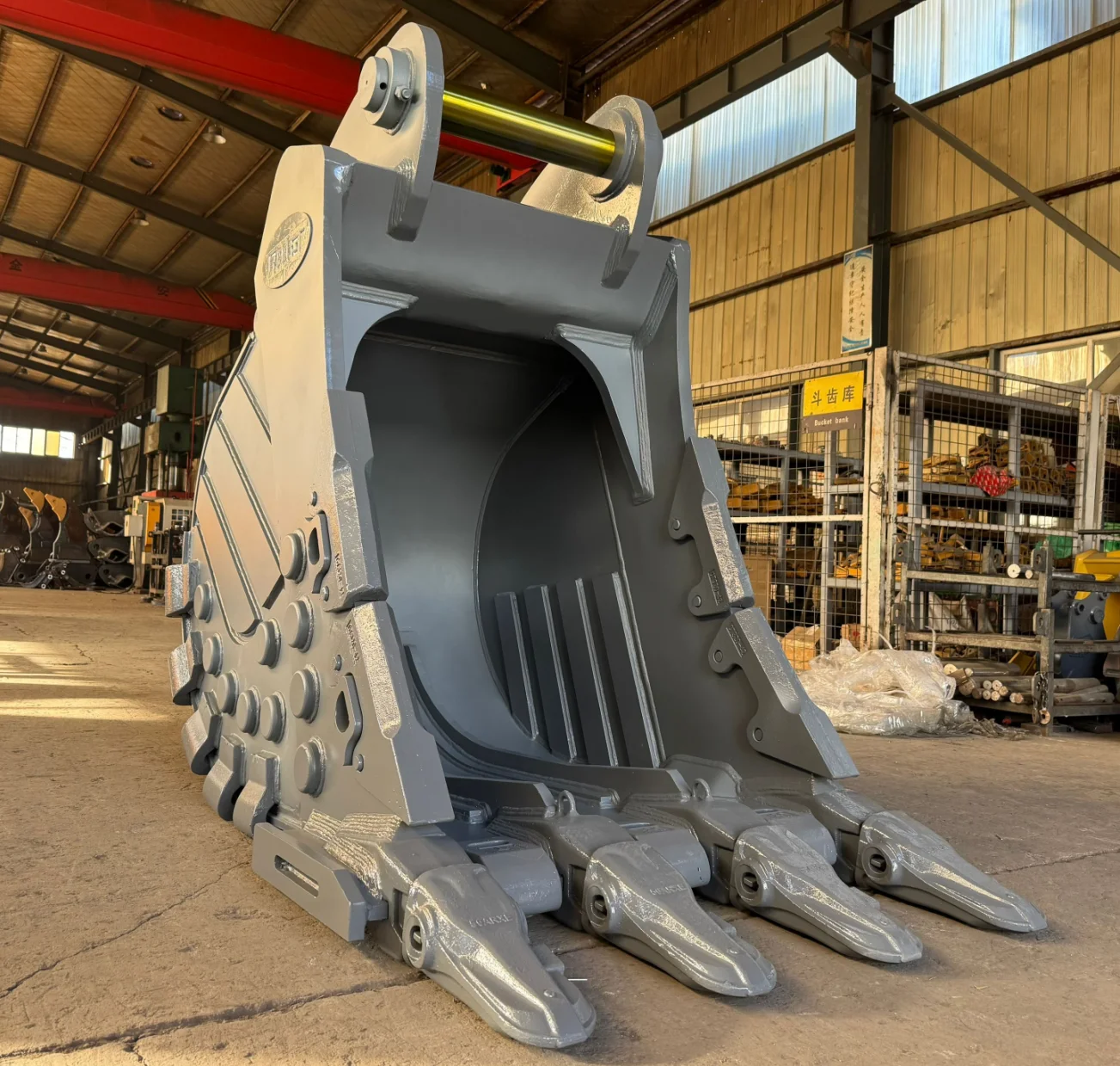Suku Cadang Excavator HDR Mining Buckets Untuk Mesin Konstruksi