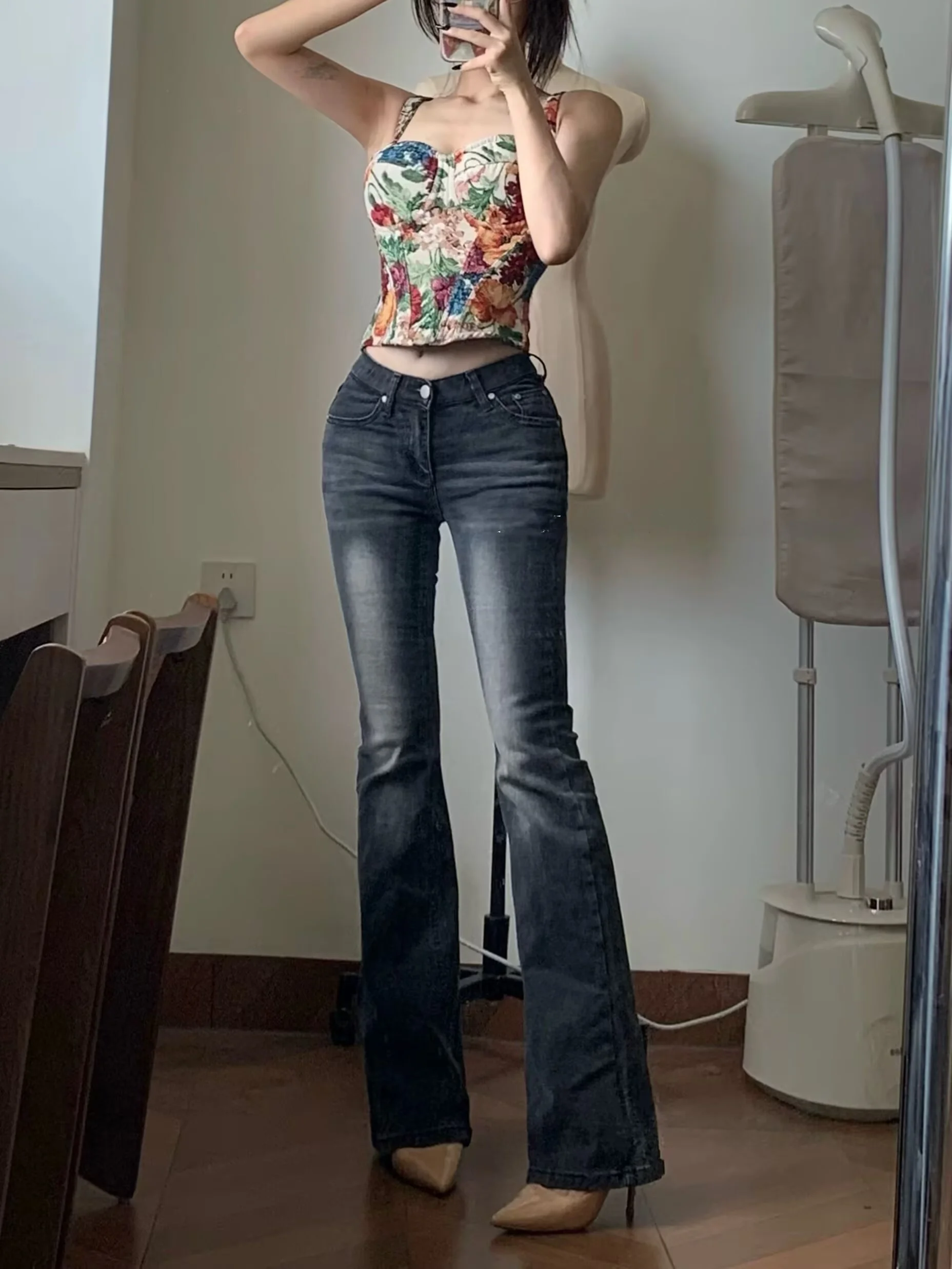 

Low Waist Stretchy Slimming Denim Jeans Women's Autumn Winter High Hip Micro Flared Long Pants Sexy Girl Sle Waed out Cot...