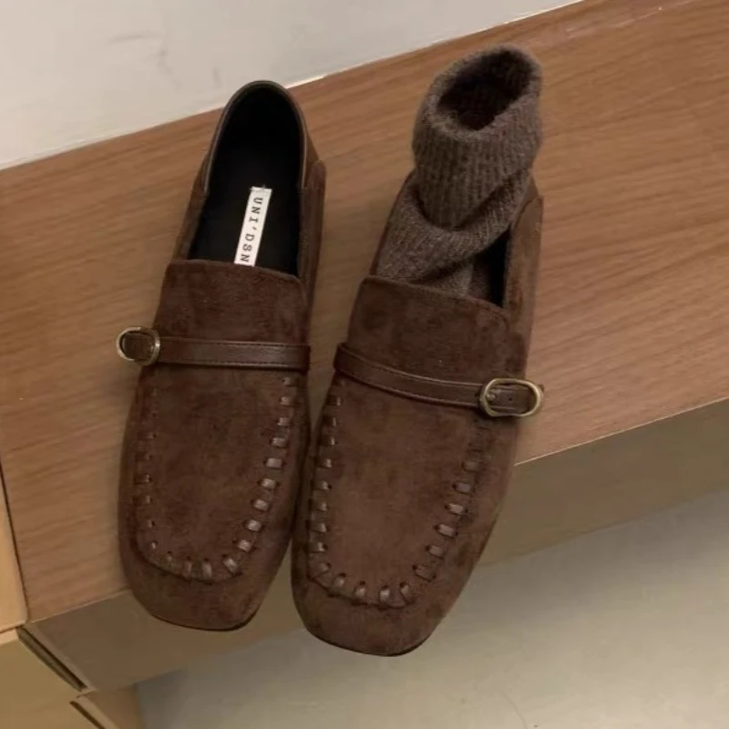 Scarpe basse eleganti in pelle scamosciata con punta quadrata Scarpe basse da donna con fibbia per cintura Comfort Scarpe casual Calzature autunnali Mocassini retrò leopardati da donna