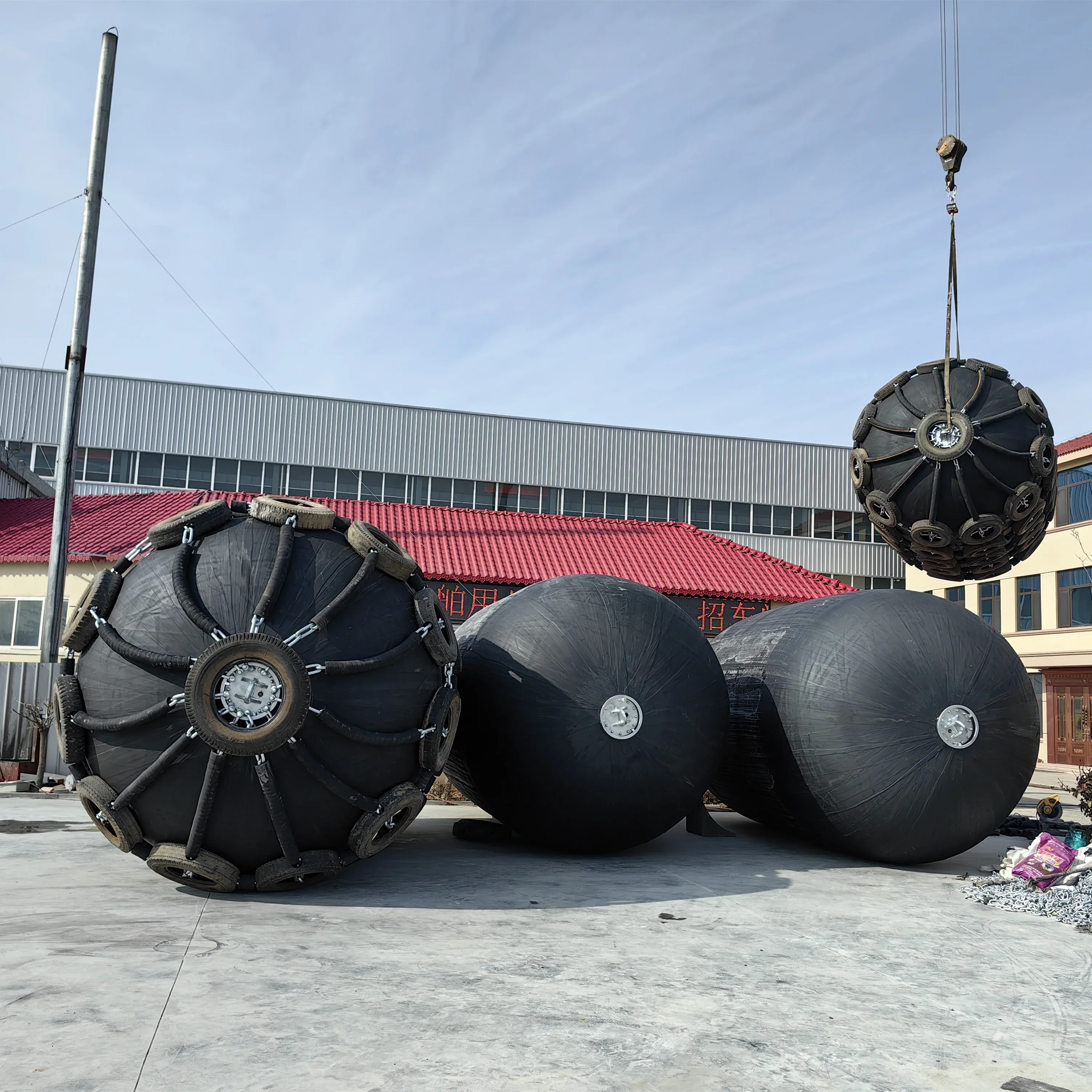 Caucho neumático flotante marino del equipo 50KPa de la seguridad para el muelle
