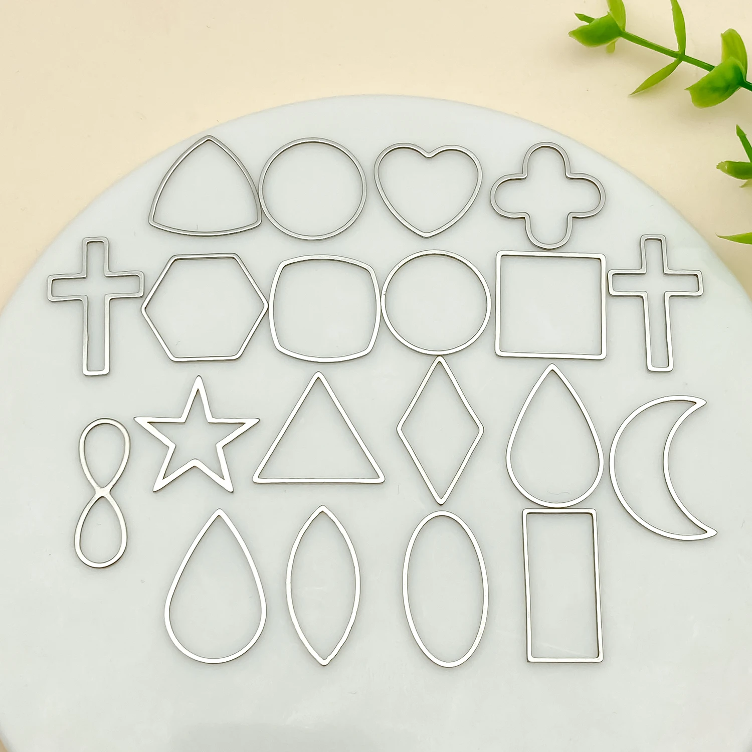 20pcs Moon Star Drop Heart Small Charms Gold Stainless Steel Pendants Open Bezels Hollow Frame Mold Bezel DIY Jewelry Making