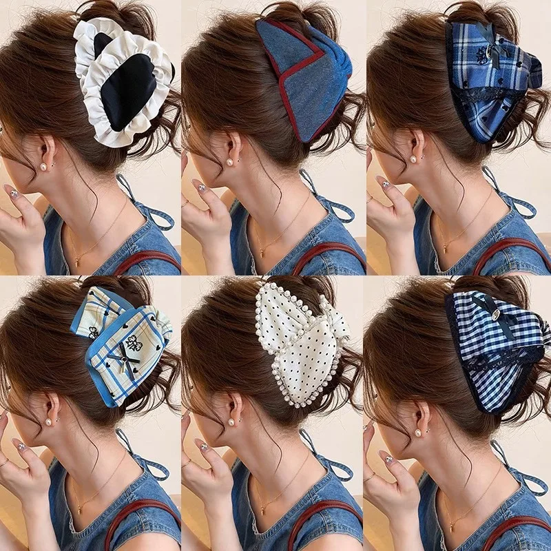 

French Style Dot Pearls Triangle Hair Claw For Women Girls Sweet Claw Clip Hair Clip Fashion Hair Accessories