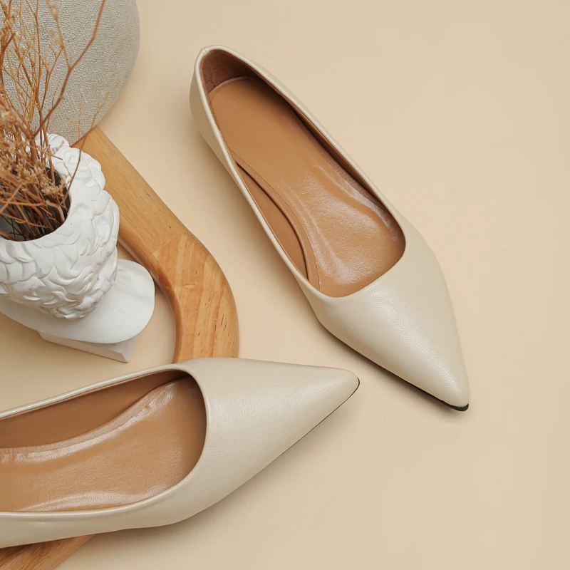 Nieuwe Puntige Neus Ondiepe Mond Vierkante Hak Kleine Leren Schoenen Dames Elegante Mode Hoge Hakken Jurk Schoenen Zapatos Mujer