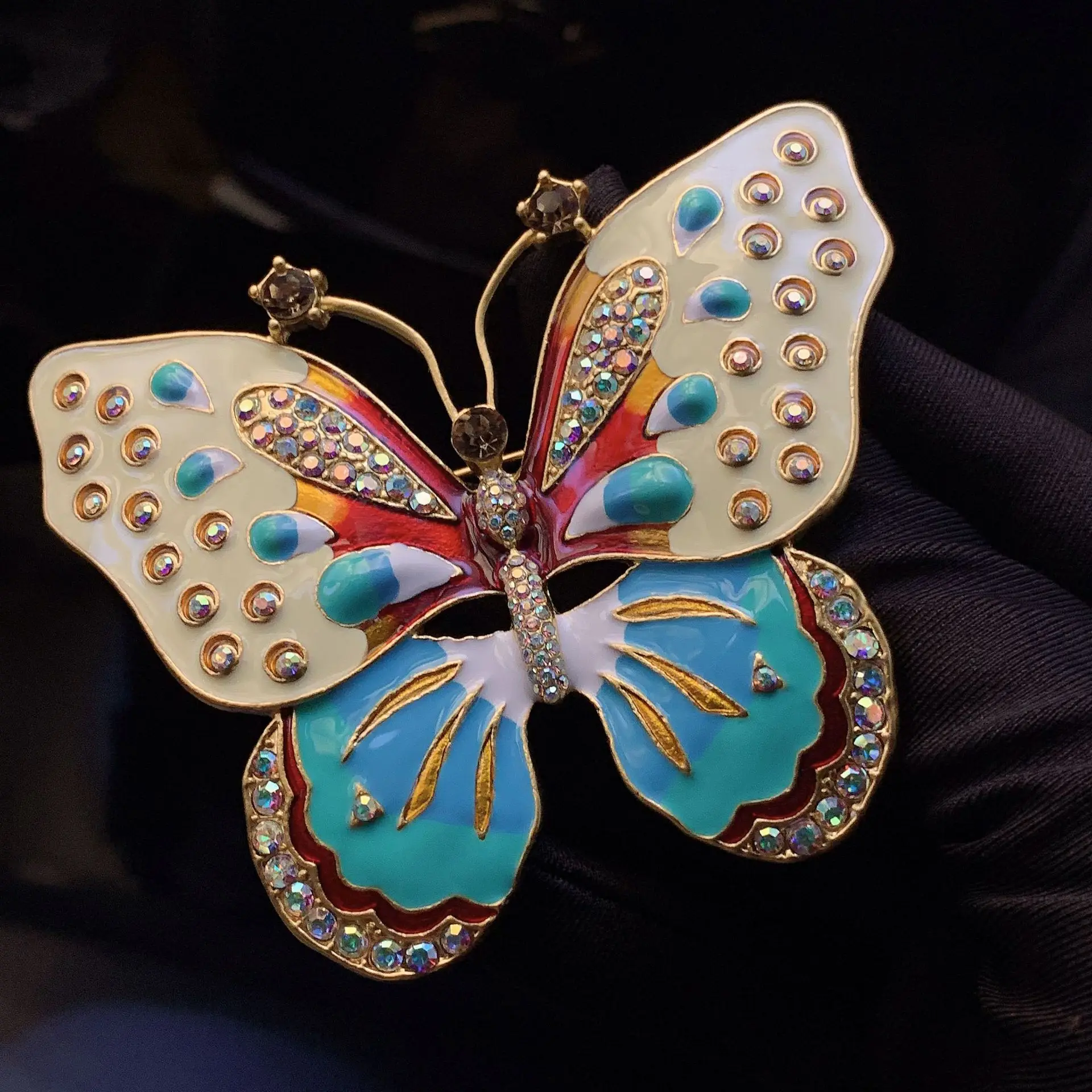 

New Fashion Enamel Drop Glaze Flower Butterfly Electric Gold-plate Temperament Light Luxury Brooch Jewelry For Women