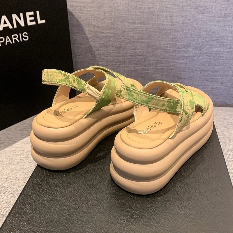 Sandales à plateforme en cuir respirant pour femmes, pantoufles de plage, chaussures Peep Parker décontractées, talons de 7cm, marche, épais, été, nouveau