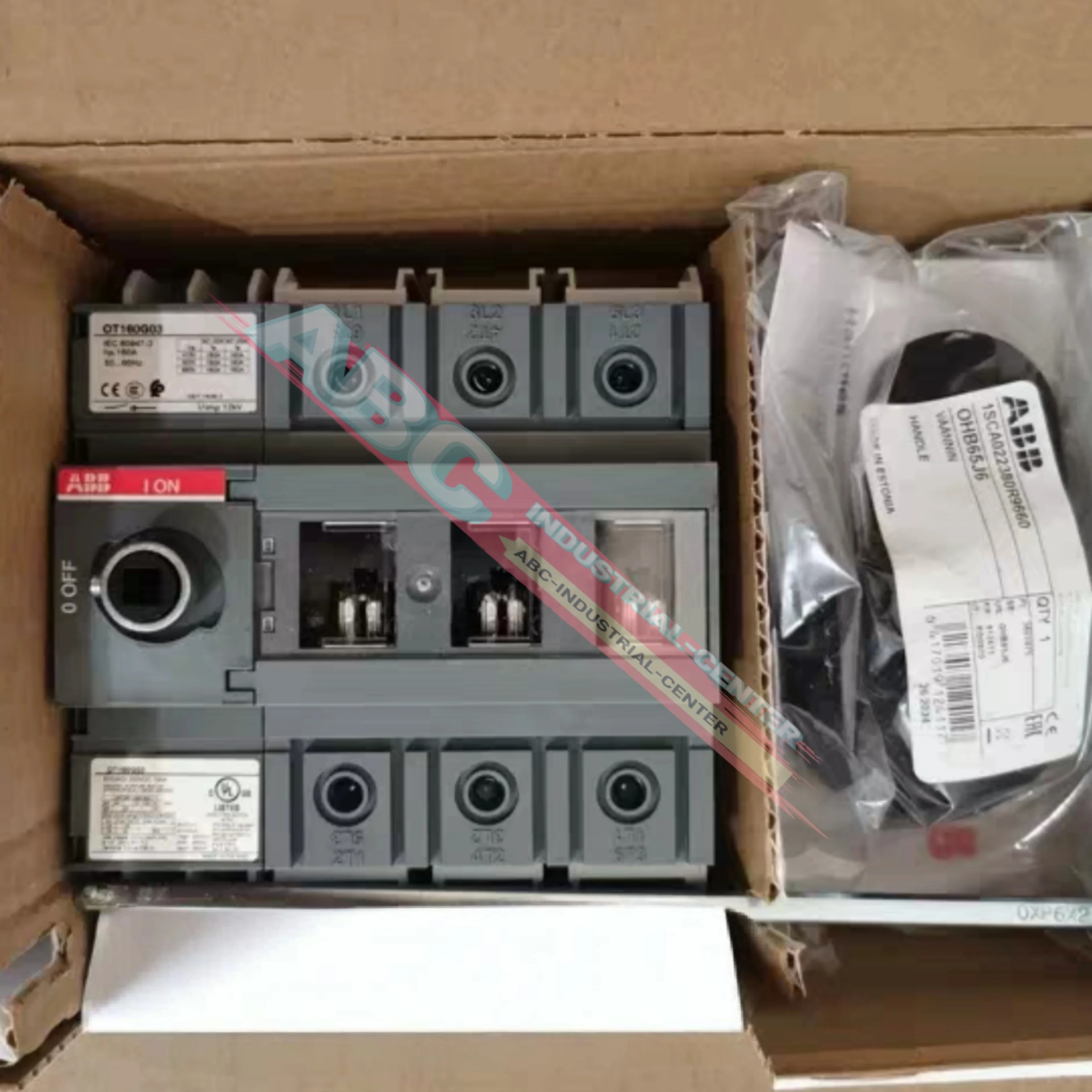 

OT200E03K 1SCA022763R4820 новый Изолирующий переключатель