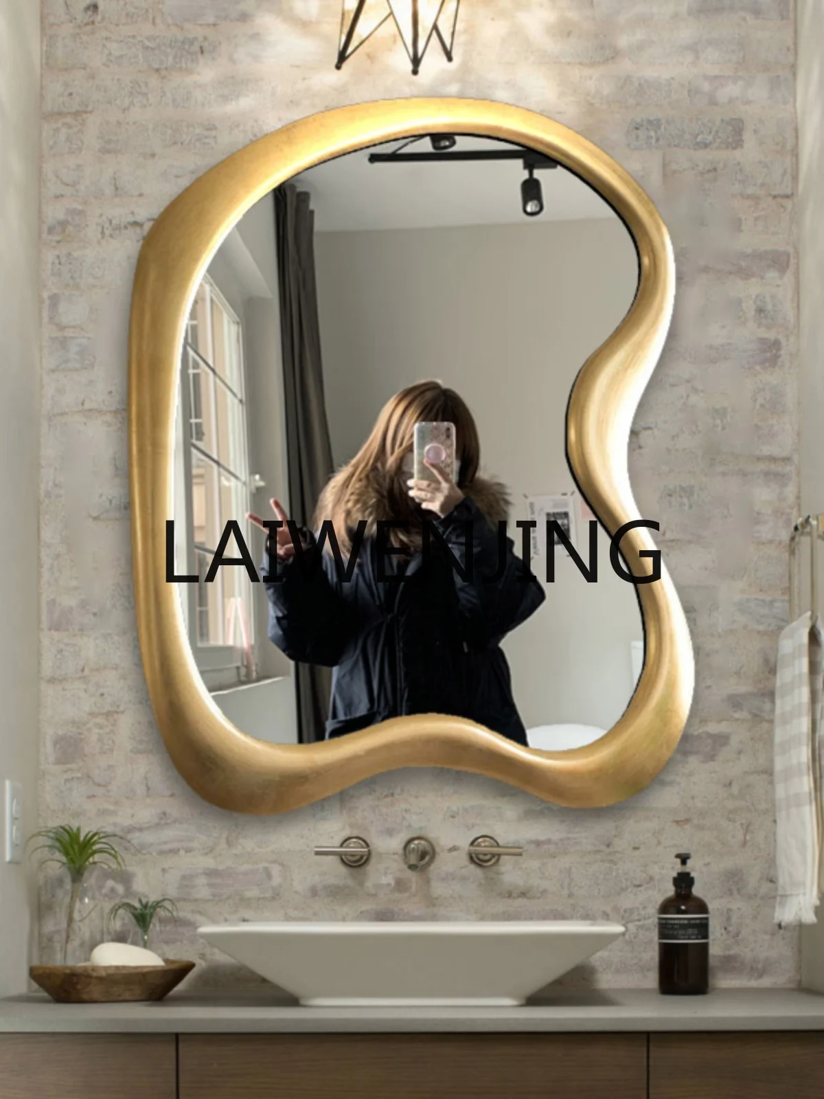 European Style Hallway Light Luxury Bathroom Mirror Anti-Fog Special-Shaped Makeup Dining Side Decoration Mirror Customization