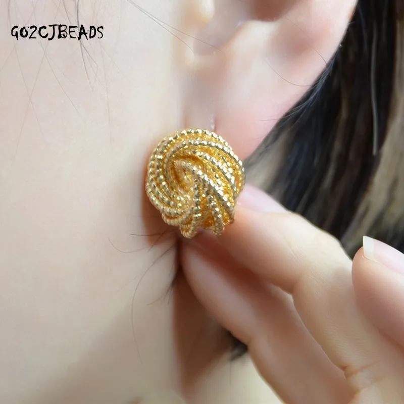 

Earrings Woman 2022 Retro Couple Gift Earring Metallic Gold Multiple Small Circle Pendant Earrings New Jewelry Fashion Par