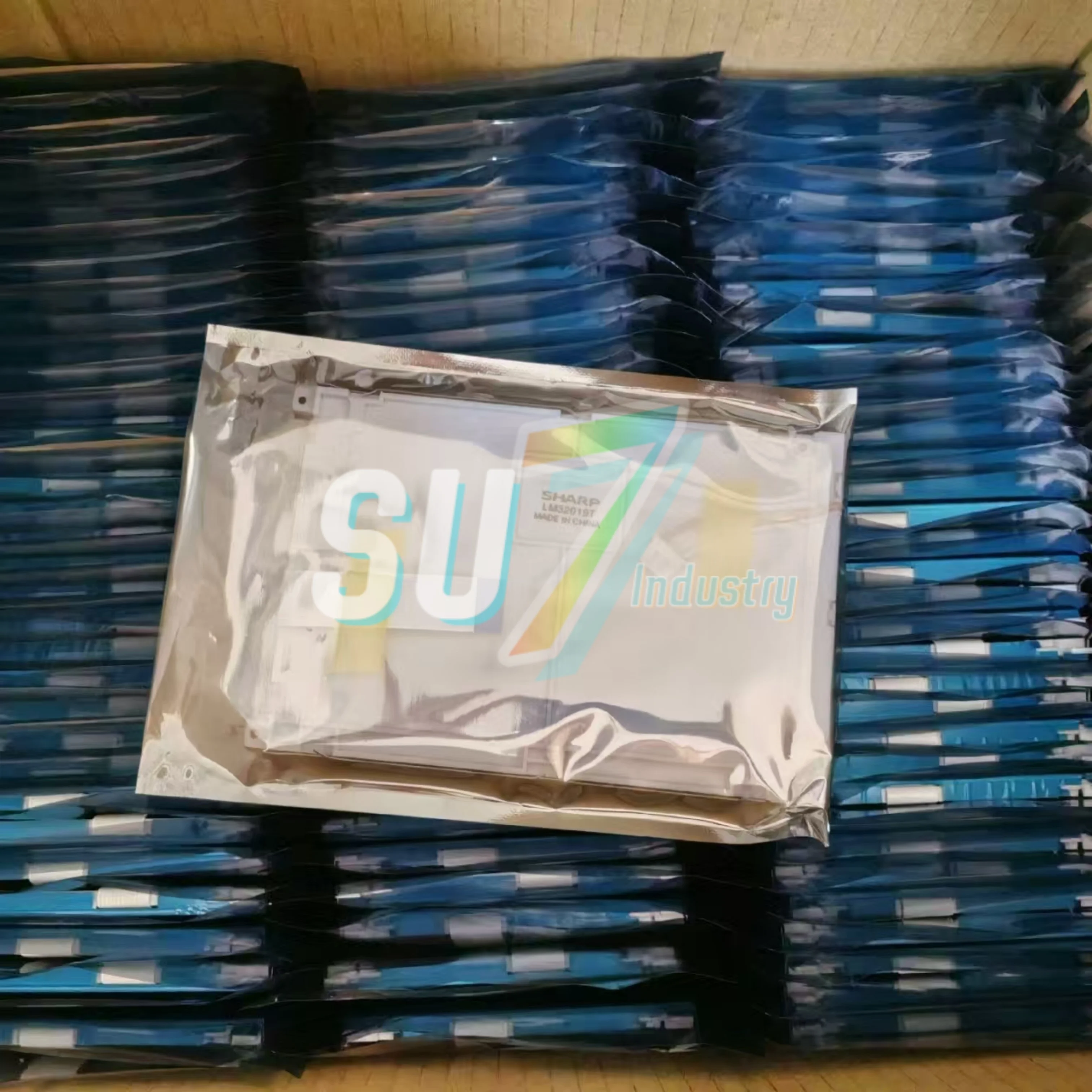 LM32019T LM64P101 LM64P101R شاشة LCD جديدة تمامًا