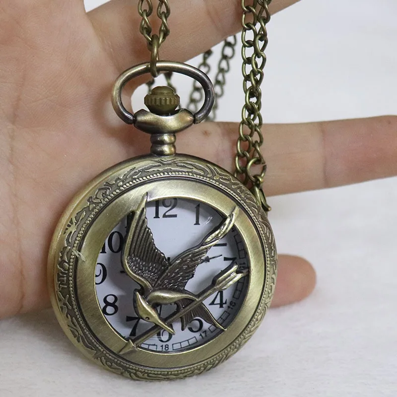 

Vintage Mockingbird Bird Carrying Arrow Hollow Pocket Watch, Retro Light Edge Case Quartz Pocket Watch