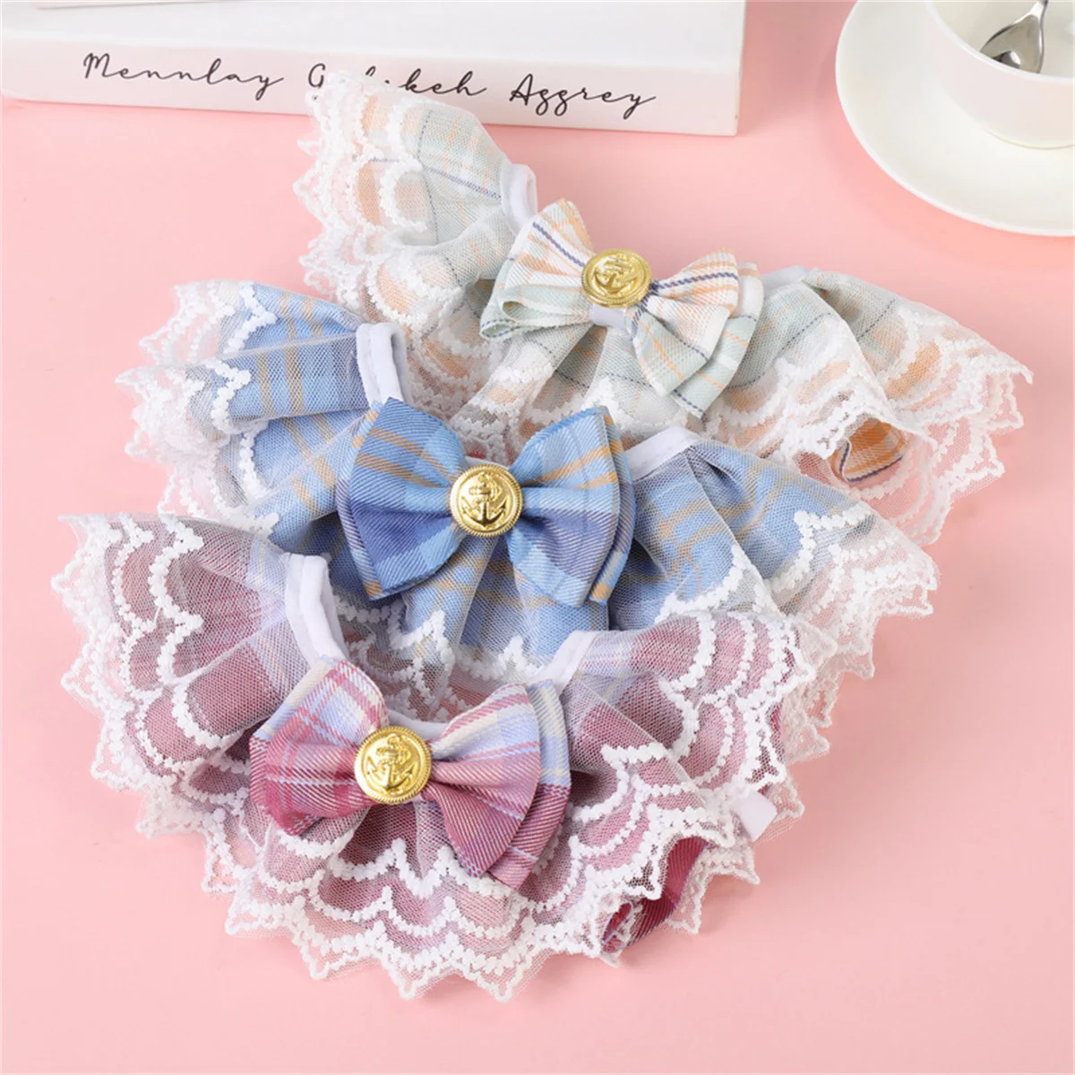 Lace Pet Scarf Cat Bib Dog Collar Lace Daisy Bow Sweet Pearl Bell Pendant Dog Saliva Towel Pet Wreath Cat Necklace Cat Accessory