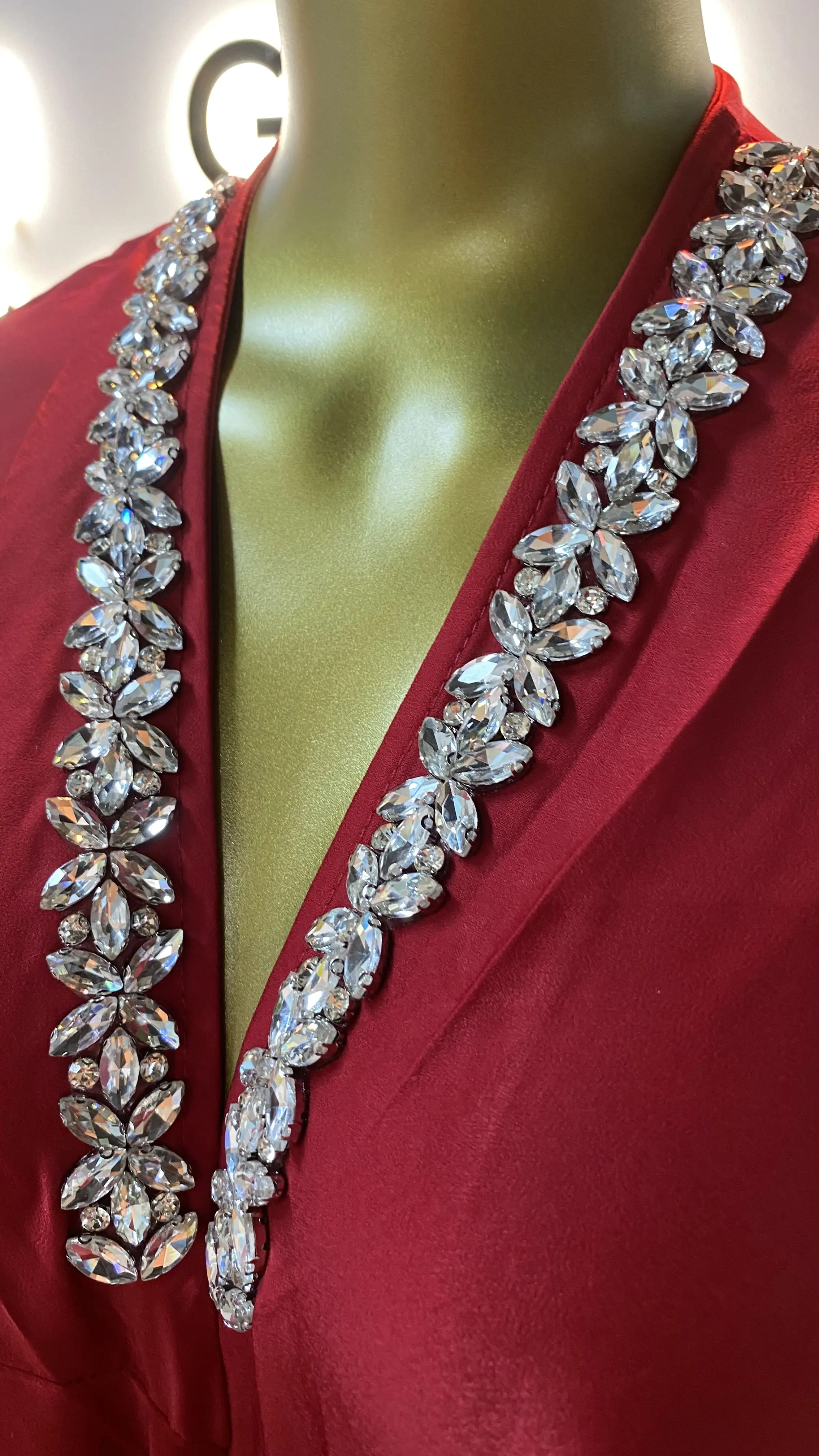 أحدث تصميم للسيدات بأكمام ثلاثة مواسم ورقبة على شكل حرف V وأزرار سفلية مطبوعة وبنطلون فضفاض مكون من قطعتين-GZXX083