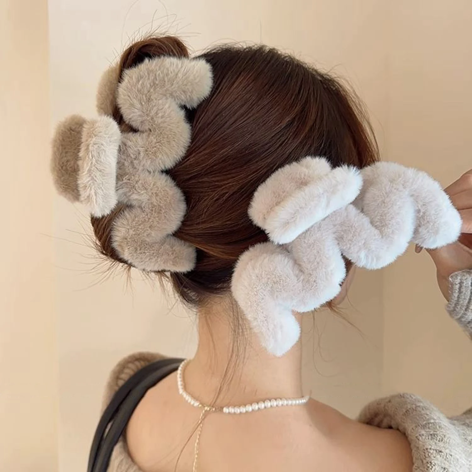 Fluffy Colorful M-shaped Hair Clip Hairpin New Autumn Winter Plush Large Hair Claw Women Hair Accessories