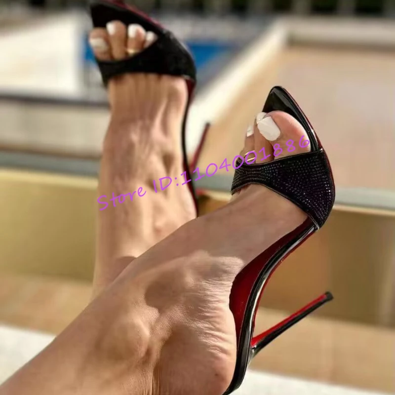 نعال كريستال خنجر فاخرة للنساء مثير أشار تو جلد أسود براءات الاختراع عالية الكعب الصيف خارج أحذية الحفلات الداخلية #1