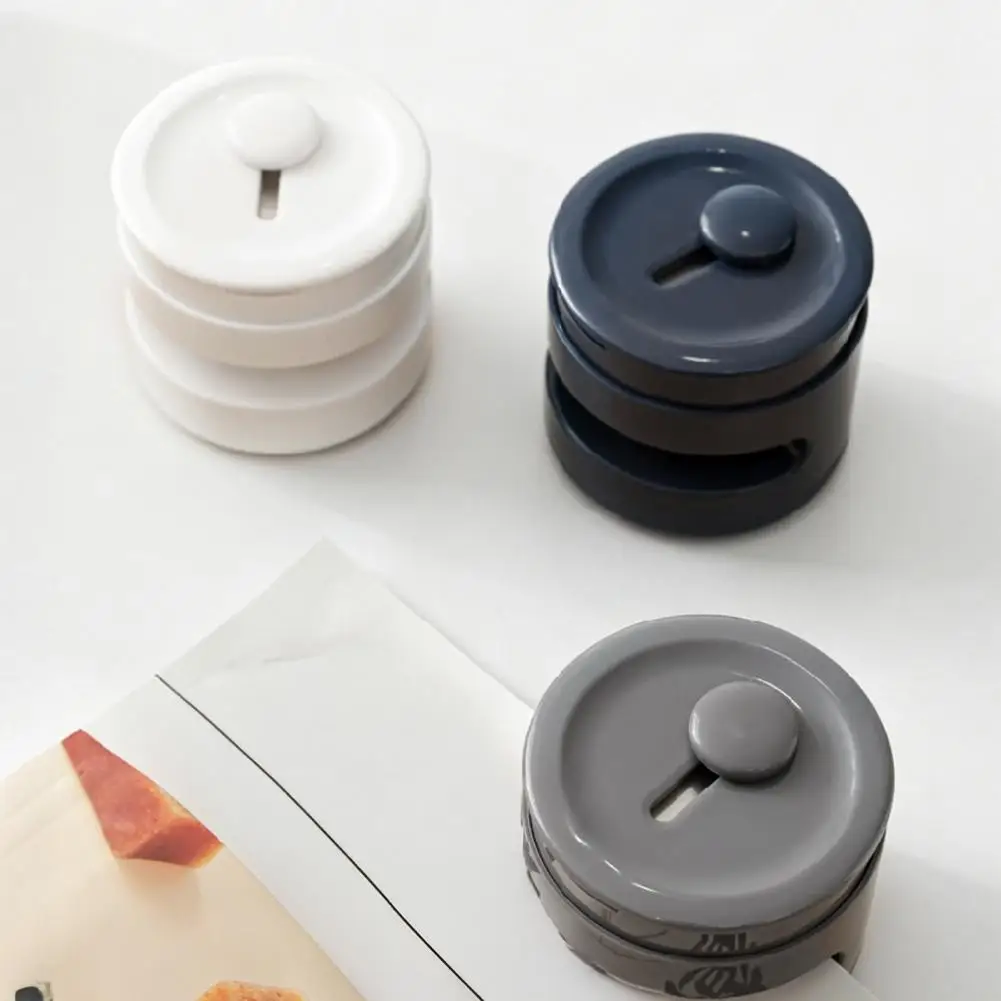 Mini Food Sealer Portable Heat Sealer with Cutter Type-c Charging Resealer Machine Magnetic Bag Sealer for Food Storage